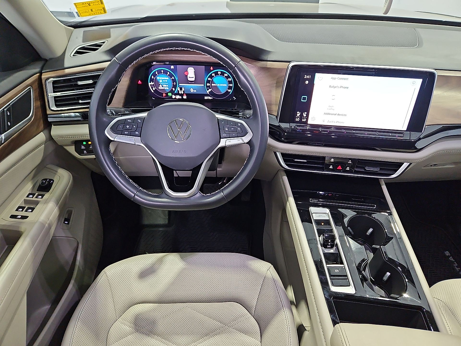 2024 Volkswagen Atlas 2.0T SE w/Technology Platinum Gray Metallic at Street VW of Amarillo