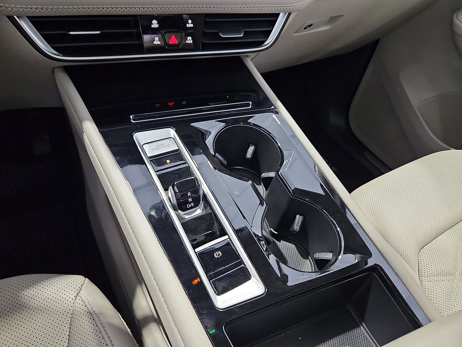 2024 Volkswagen Atlas 2.0T SE w/Technology Platinum Gray Metallic at Street VW of Amarillo