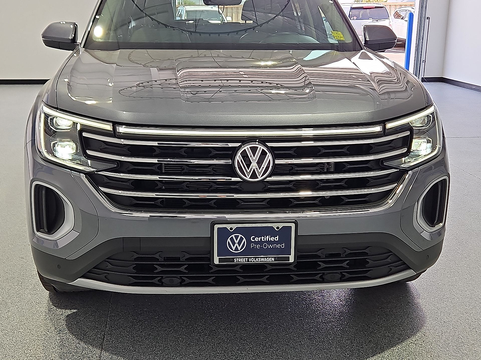 2024 Volkswagen Atlas 2.0T SE w/Technology Platinum Gray Metallic at Street VW of Amarillo