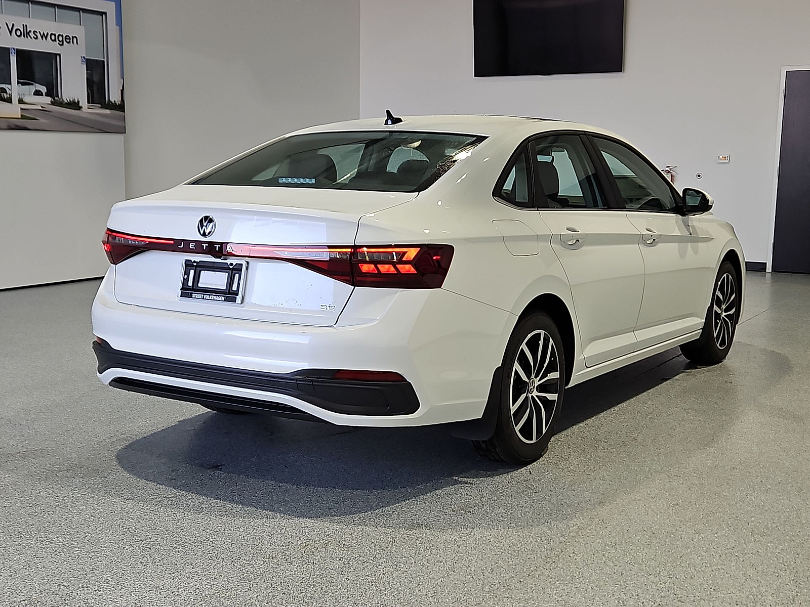 2027 Volkswagen Jetta photo 8 of 22
