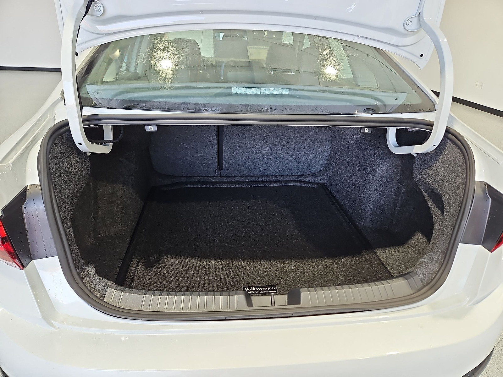 2027 Volkswagen Jetta photo 12 of 22