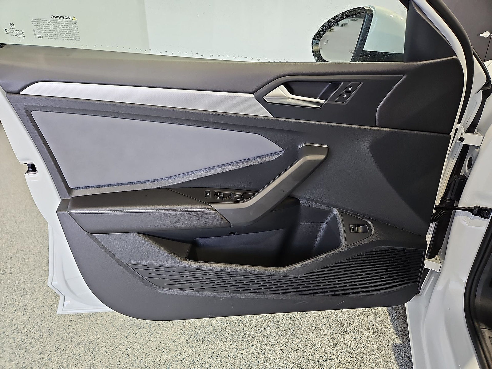 2027 Volkswagen Jetta photo 15 of 22