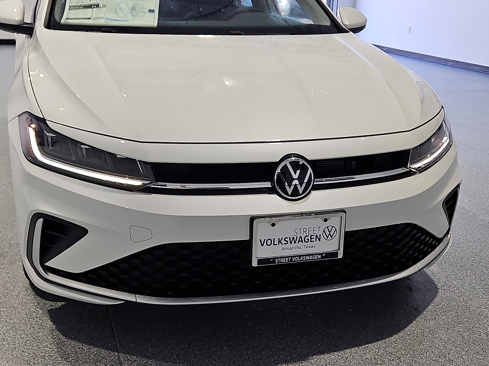 2027 Volkswagen Jetta photo 10 of 22