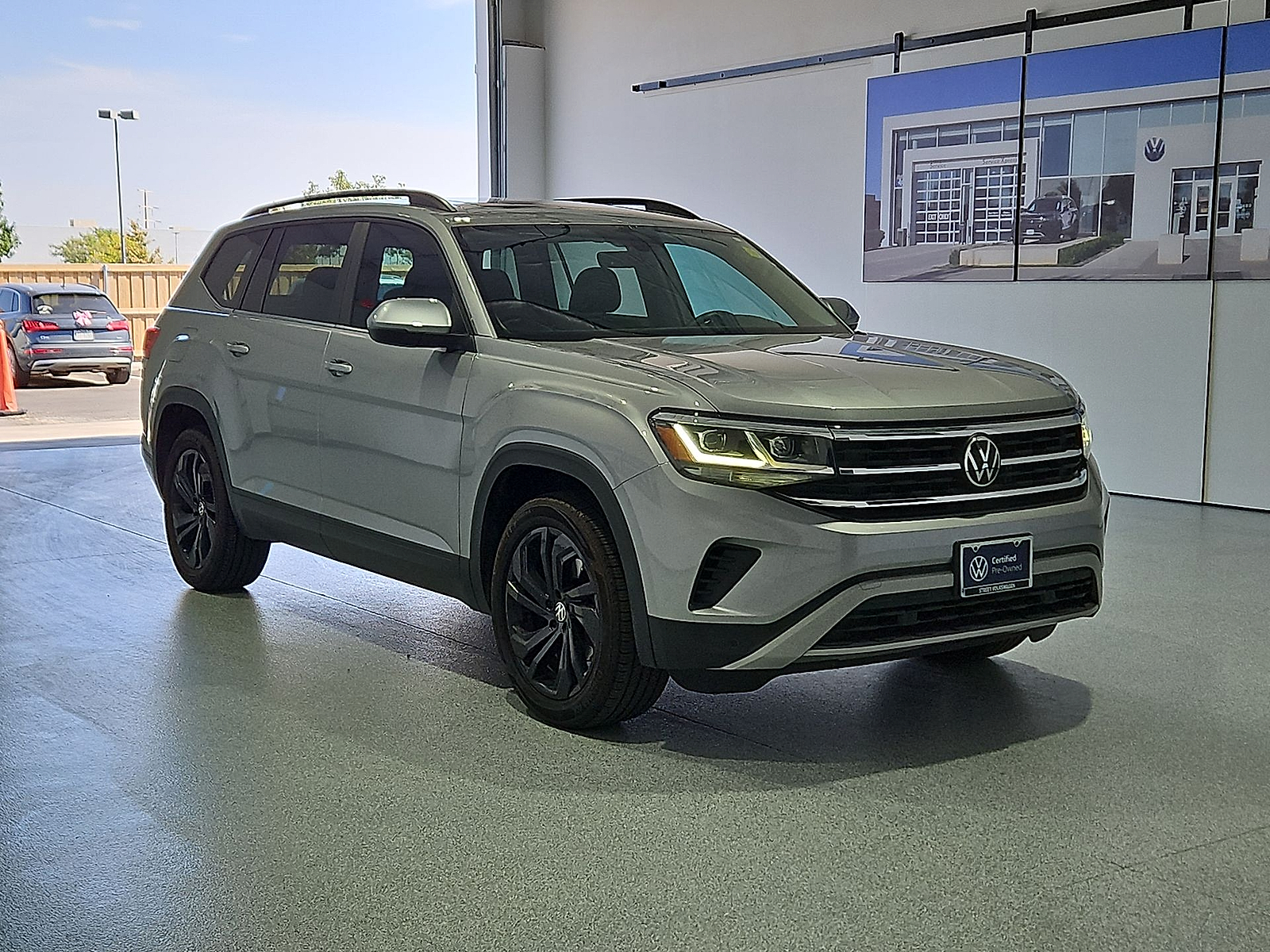 2023 Volkswagen Atlas 3.6L V6 SE w/Technology Pyrite Silver Metallic at Street VW of Amarillo