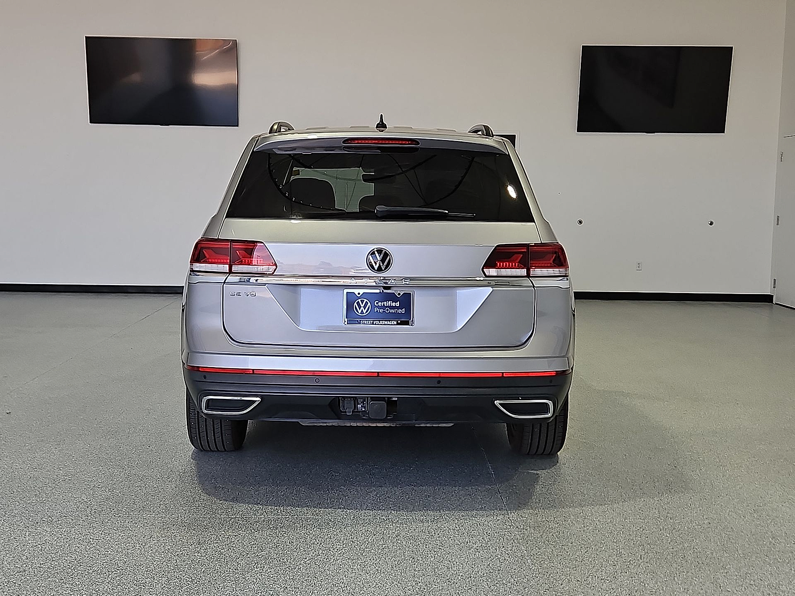 2023 Volkswagen Atlas 3.6L V6 SE w/Technology Pyrite Silver Metallic at Street VW of Amarillo