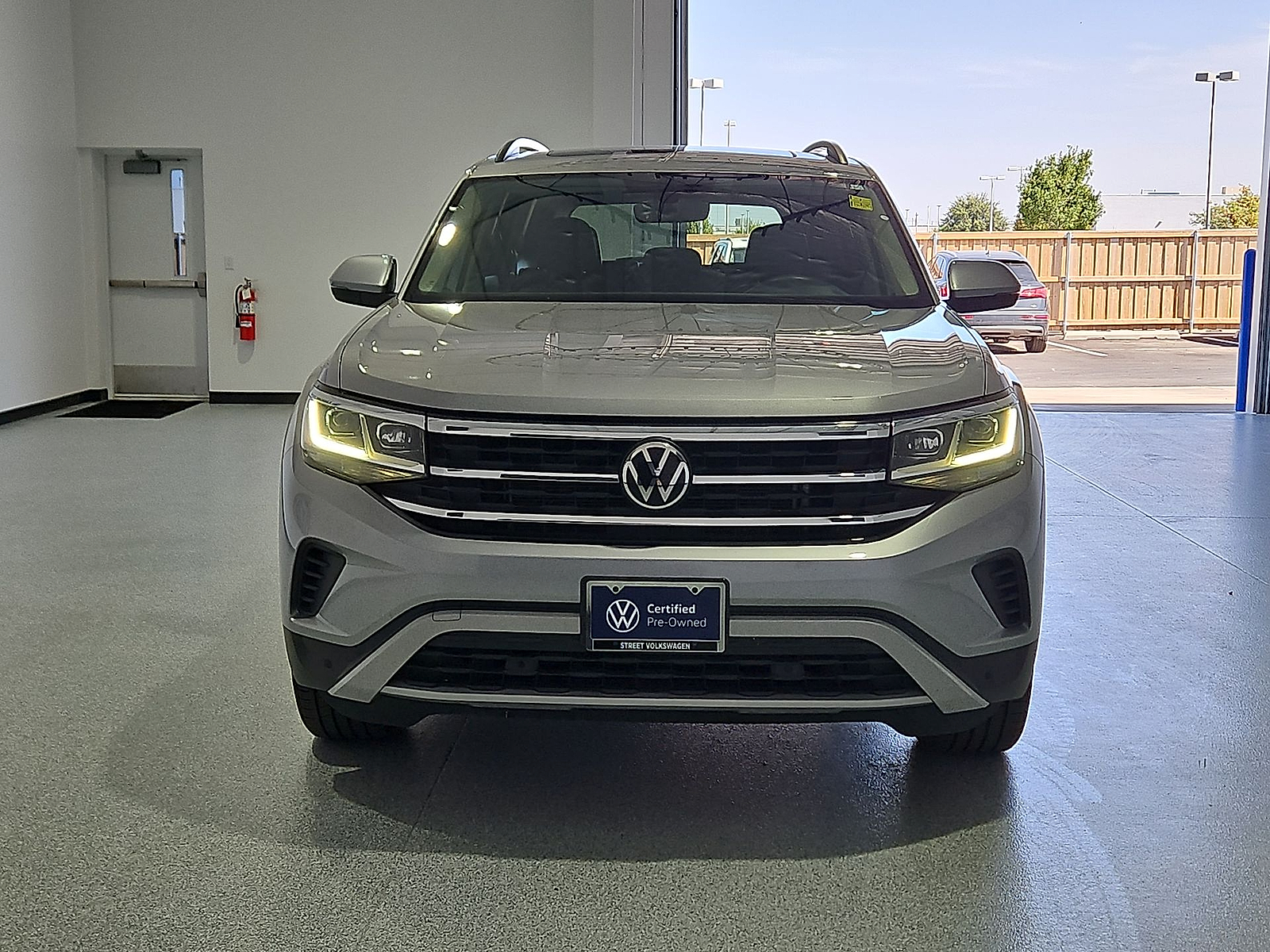 2023 Volkswagen Atlas 3.6L V6 SE w/Technology Pyrite Silver Metallic at Street VW of Amarillo