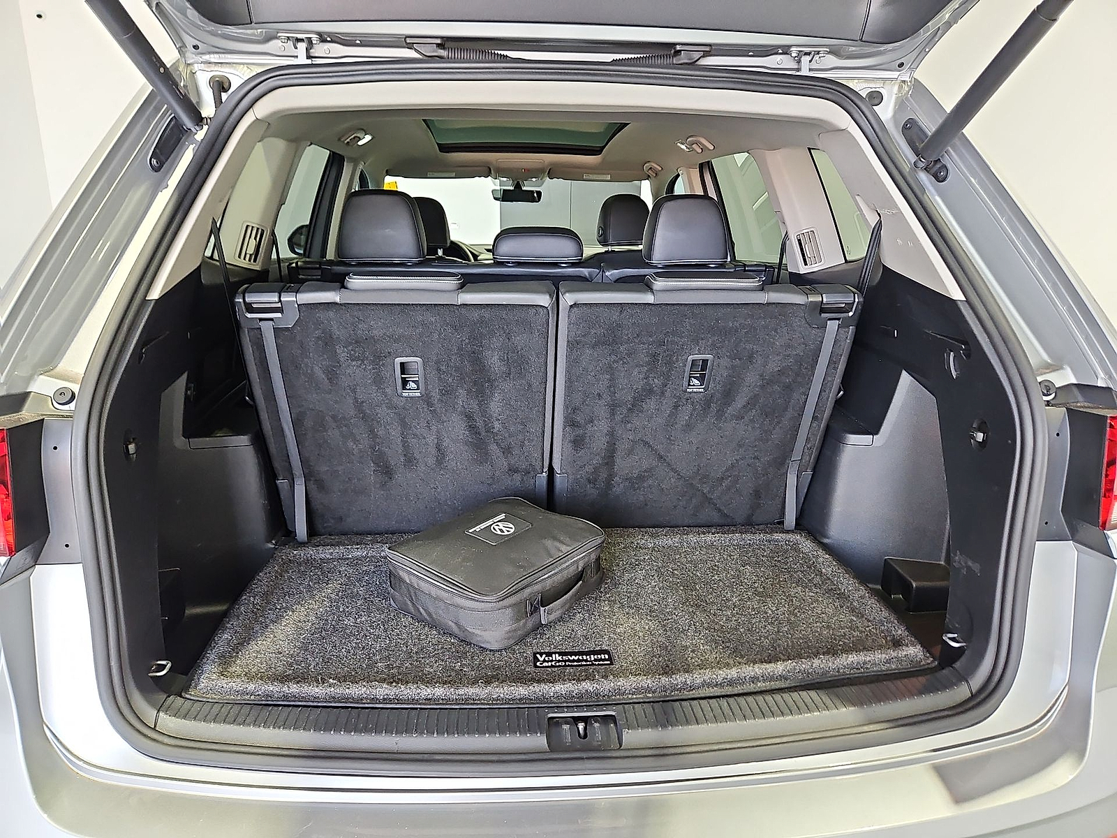 2023 Volkswagen Atlas 3.6L V6 SE w/Technology Pyrite Silver Metallic at Street VW of Amarillo