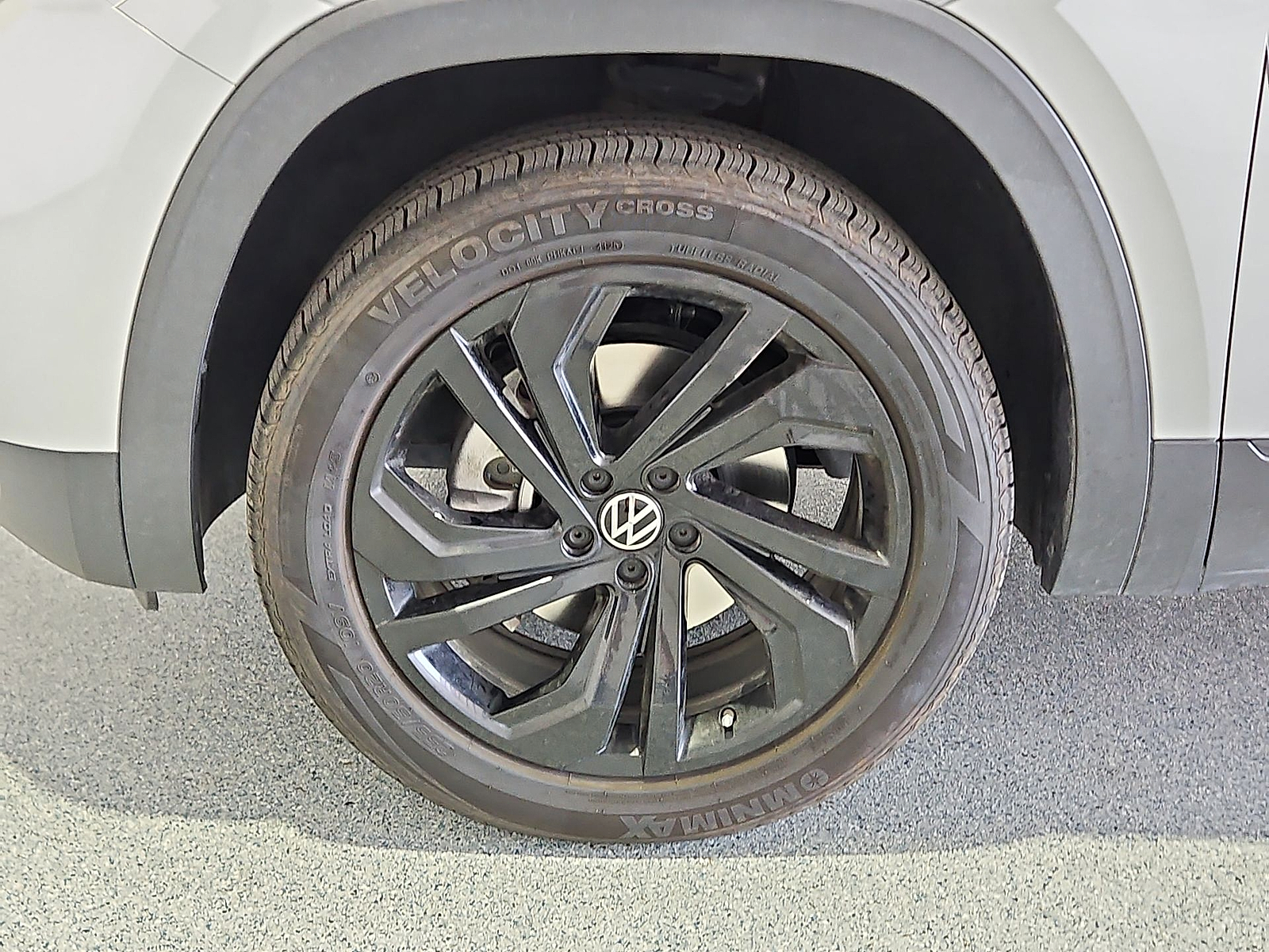 2023 Volkswagen Atlas 3.6L V6 SE w/Technology Pyrite Silver Metallic at Street VW of Amarillo