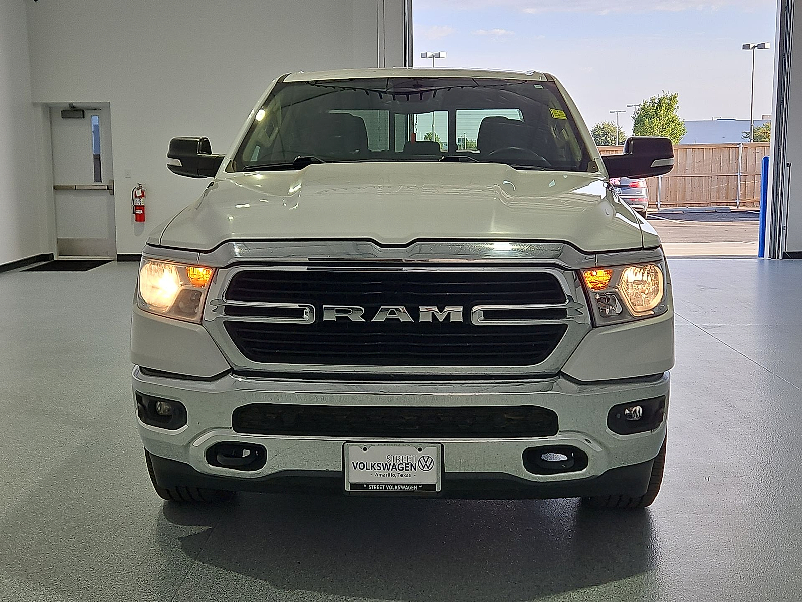 2020 Ram 1500 Lone Star Crew Cab 4x4 5'7" Box - 2