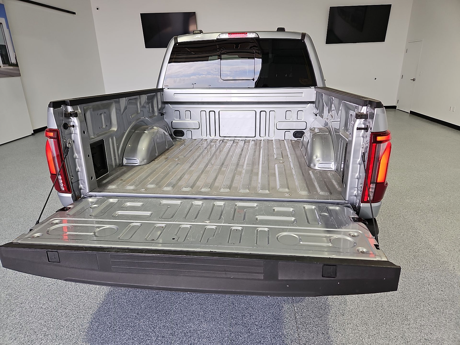 2024 Ford F-150 LARIAT Silver Metallic at Bobby Duby Motors