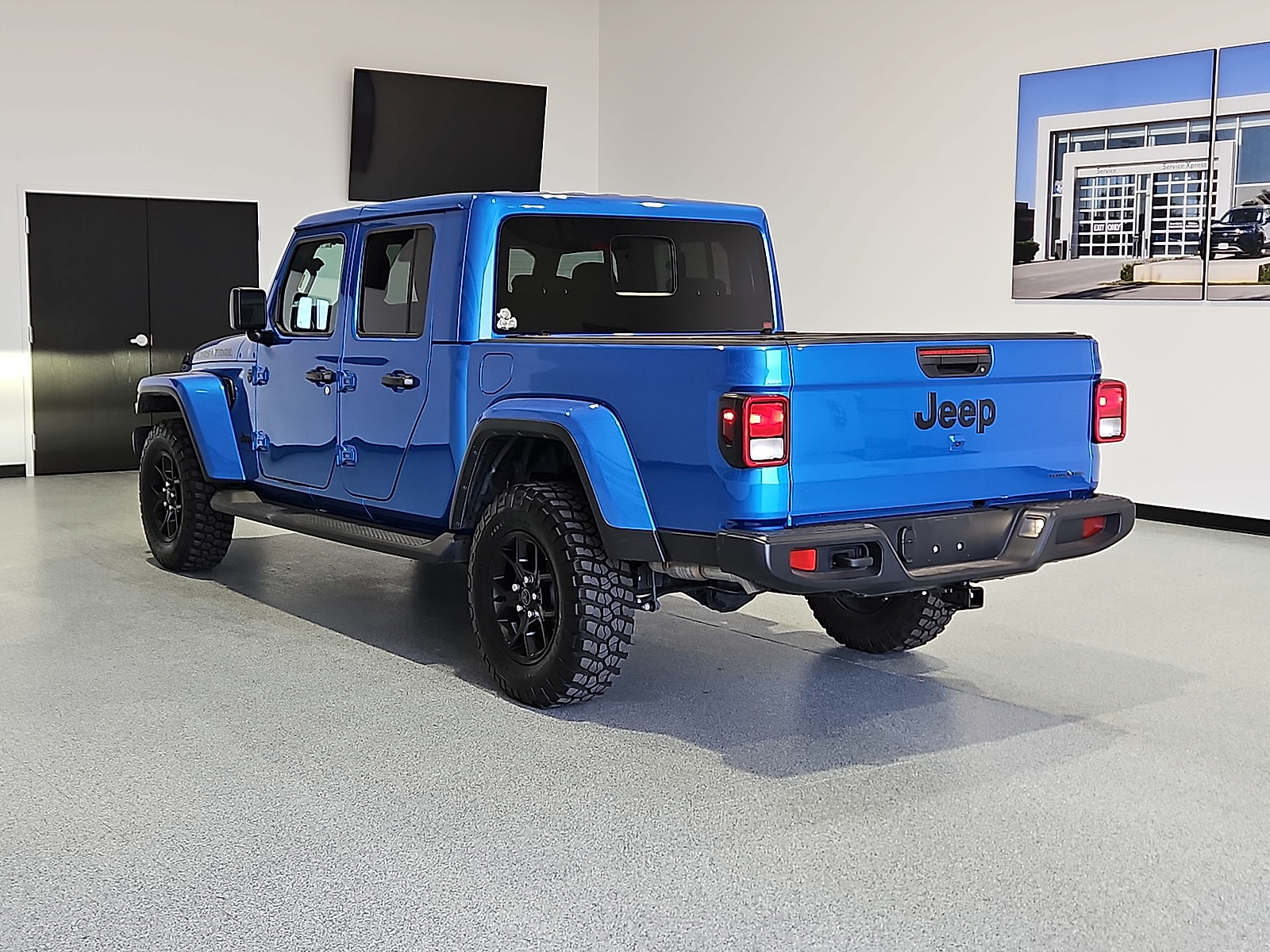 2024 Jeep Gladiator photo 6 of 22