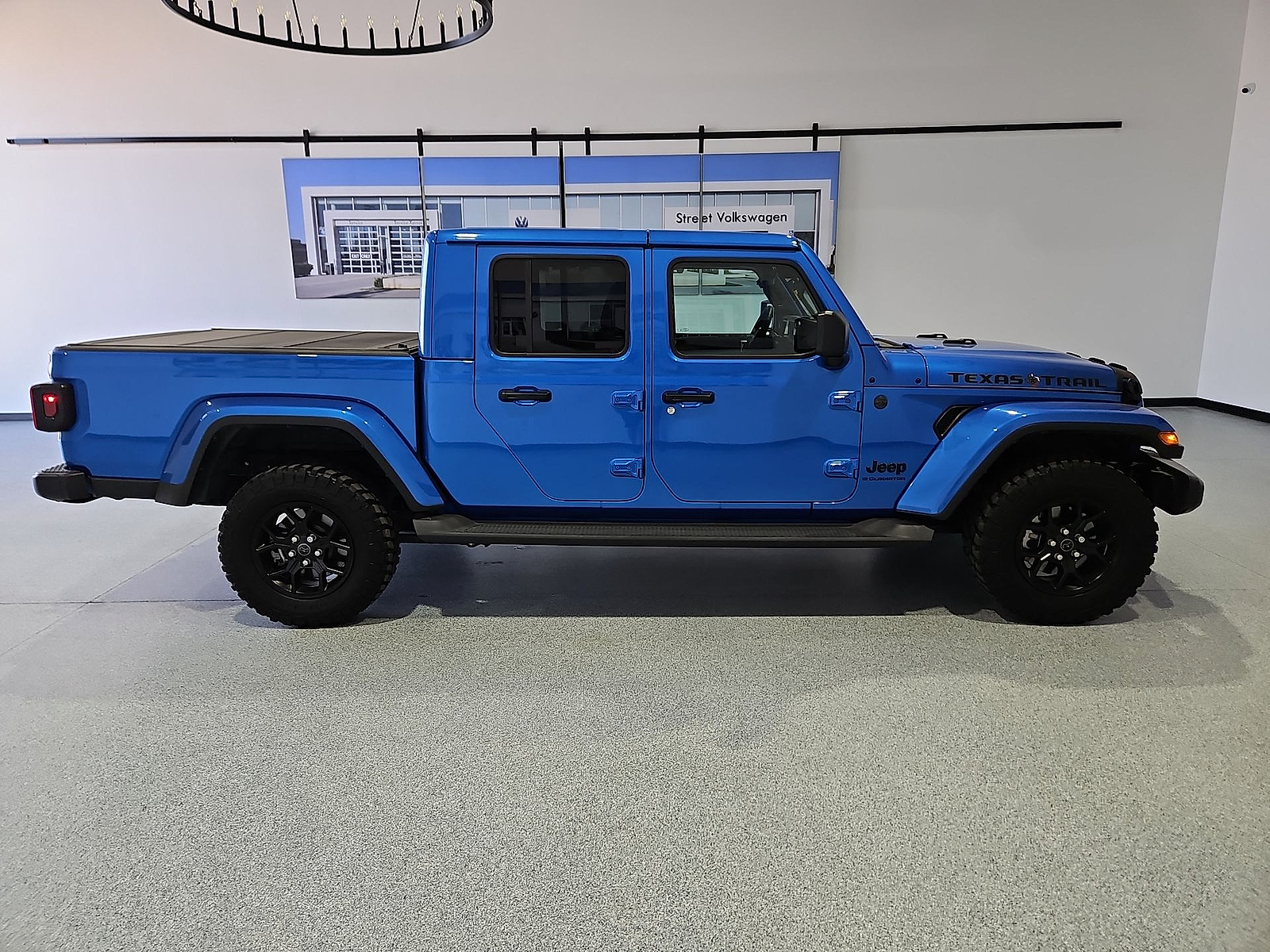 2024 Jeep Gladiator photo 9 of 22