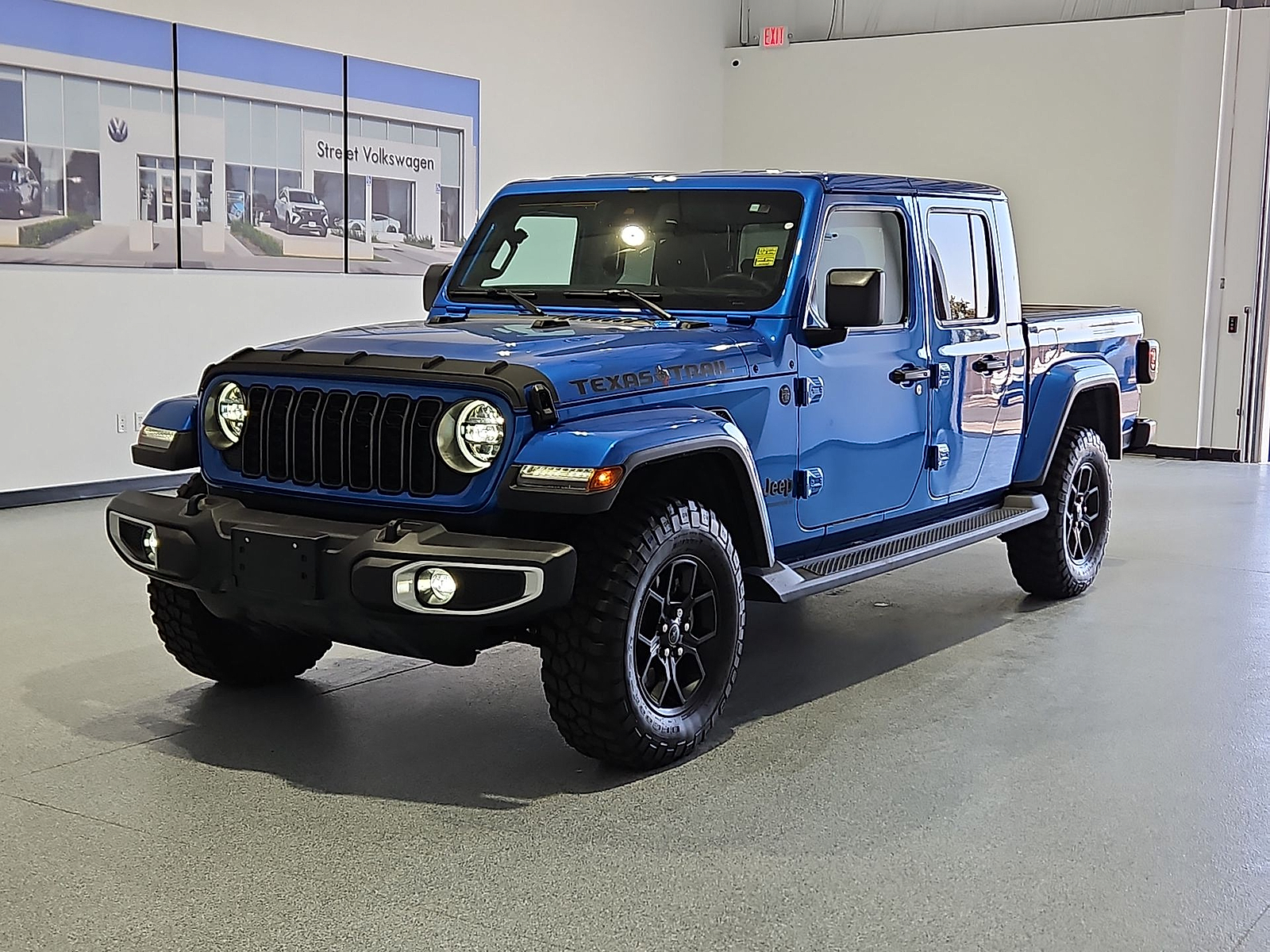 2024 Jeep Gladiator photo 4 of 22