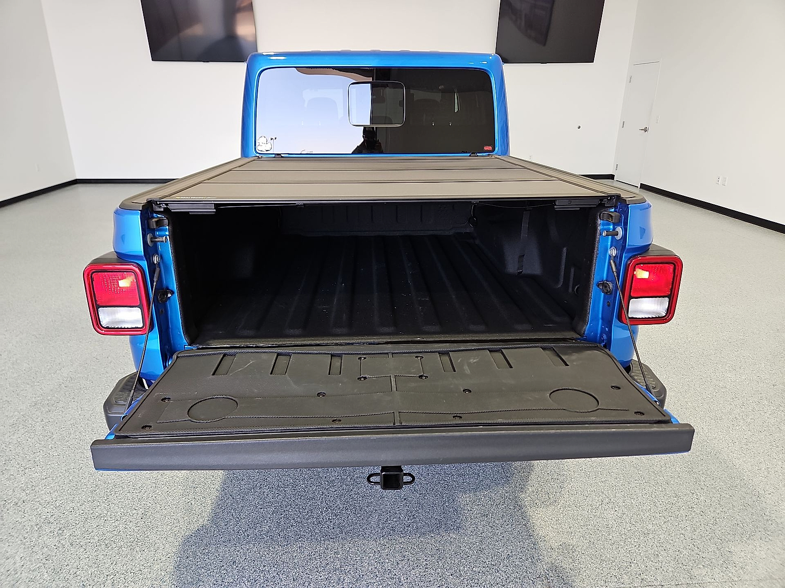 2024 Jeep Gladiator photo 12 of 22