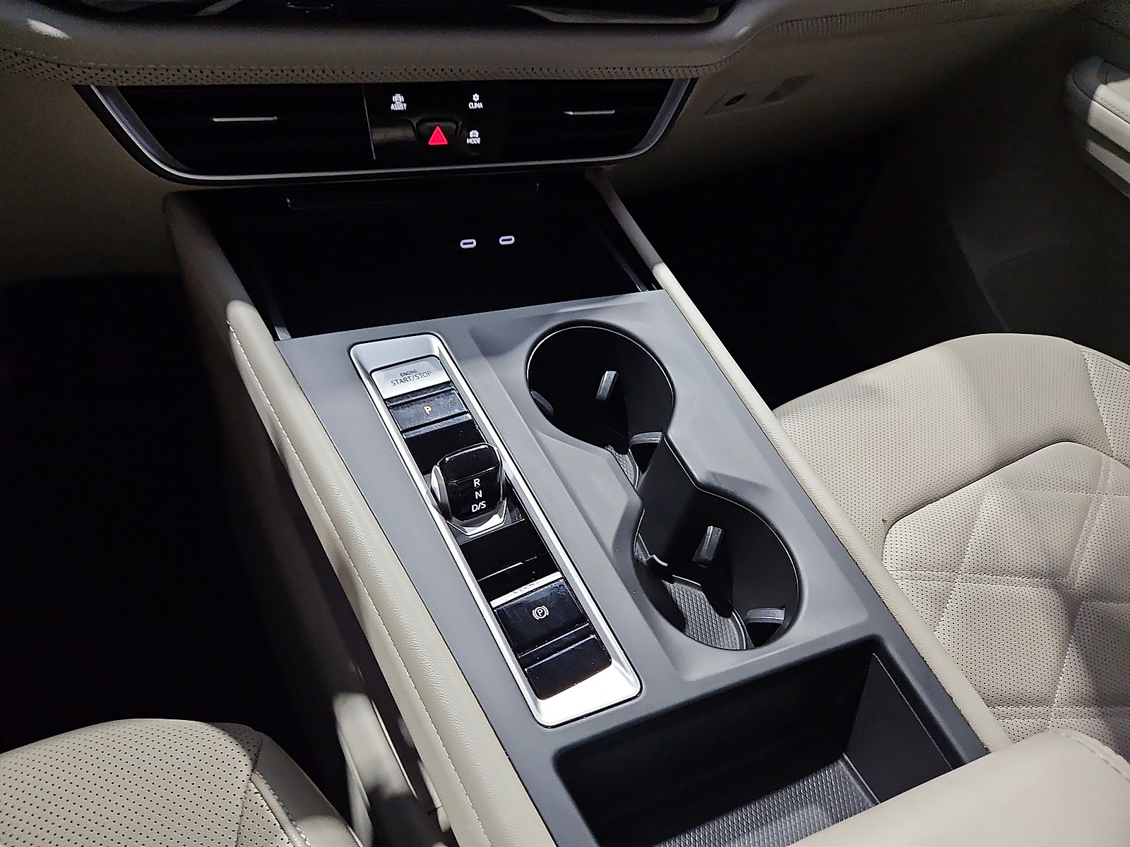 2024 Volkswagen Atlas 2.0T SE Platinum Gray Metallic at Bobby Duby Motors