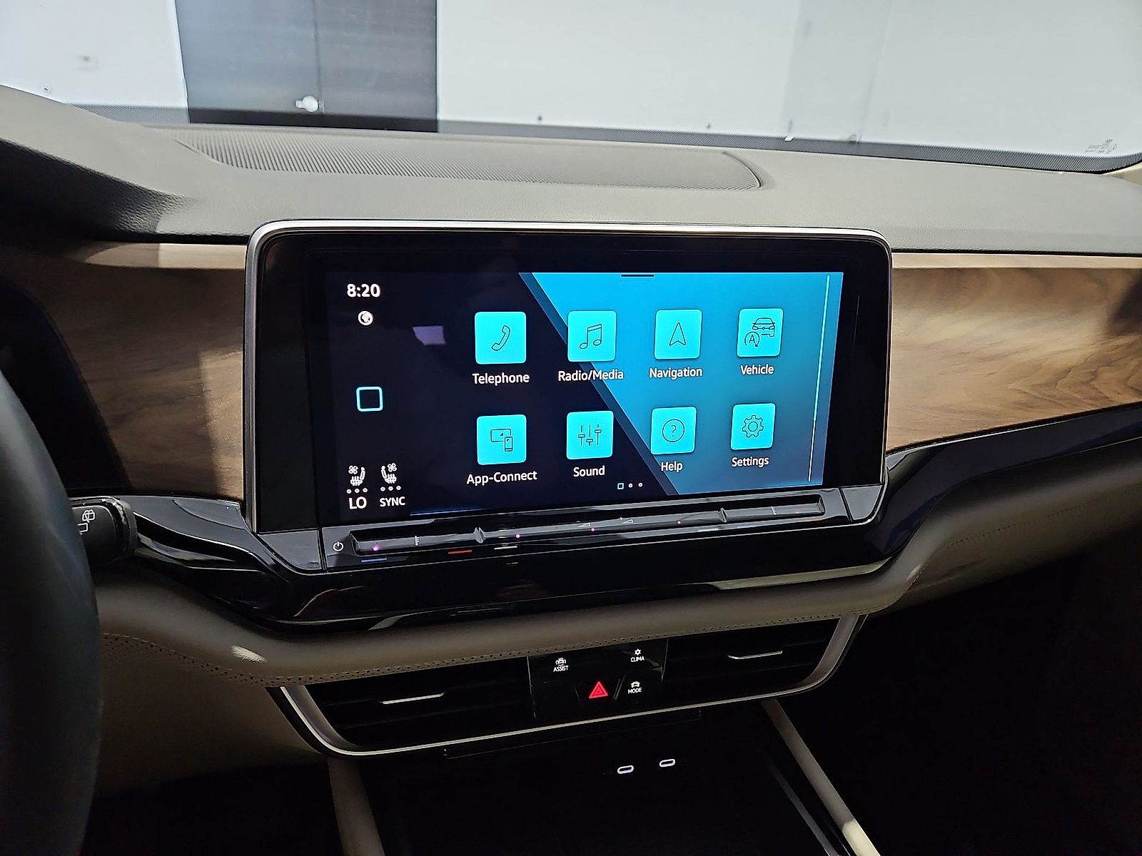 2024 Volkswagen Atlas 2.0T SE Platinum Gray Metallic at Bobby Duby Motors