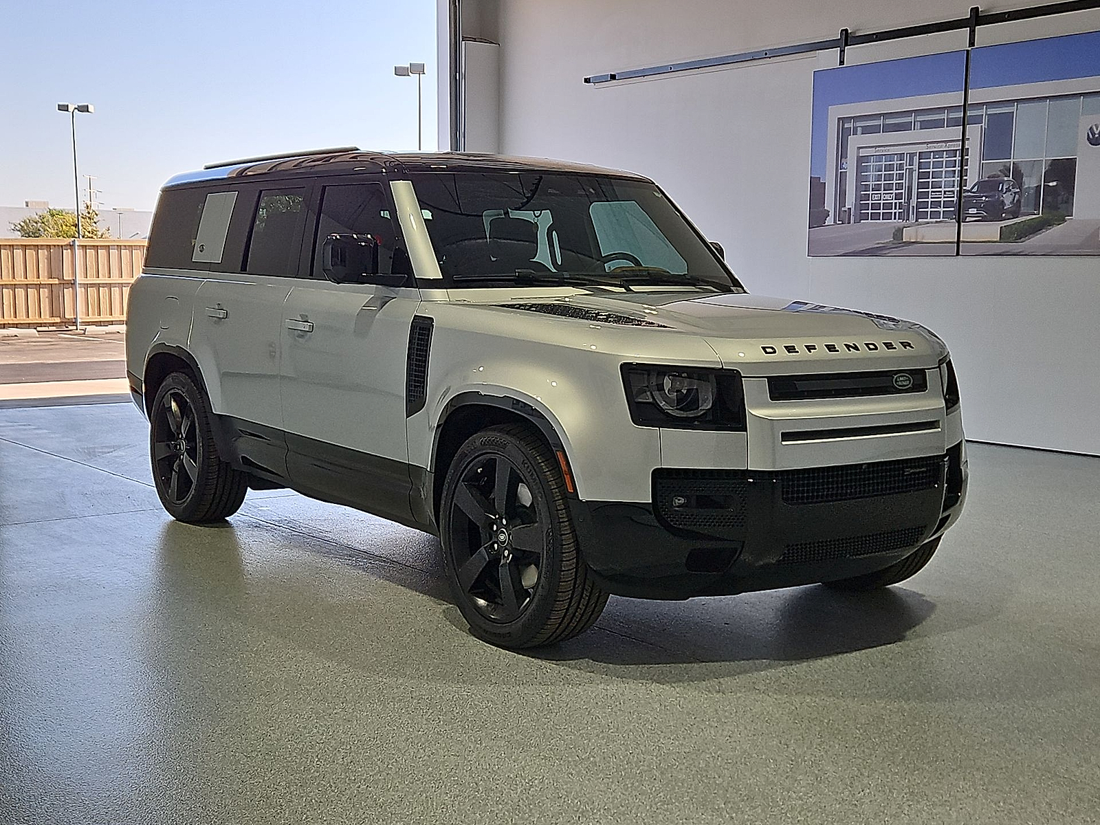 2023 Land Rover Defender 130 X-Dynamic SE - 1