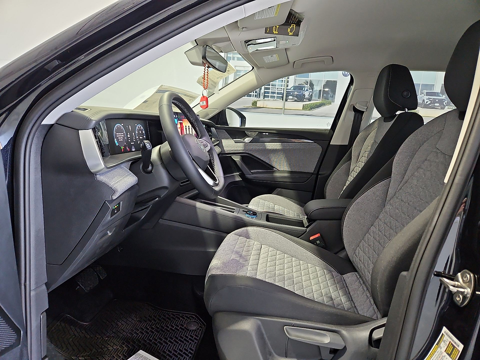 2026 Volkswagen Tiguan photo 16 of 22