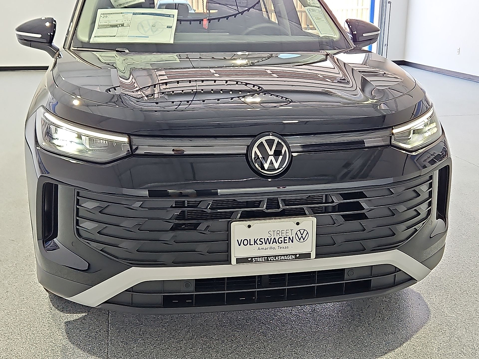 2026 Volkswagen Tiguan photo 10 of 22