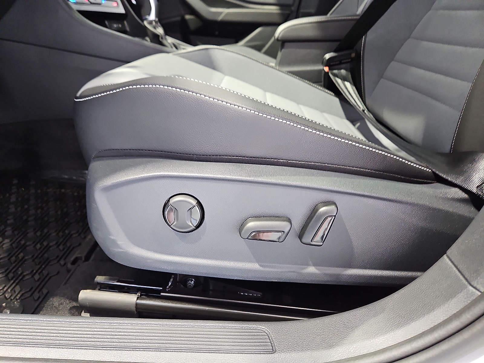 2027 Volkswagen Jetta SE Opal White Pearl at Street VW of Amarillo