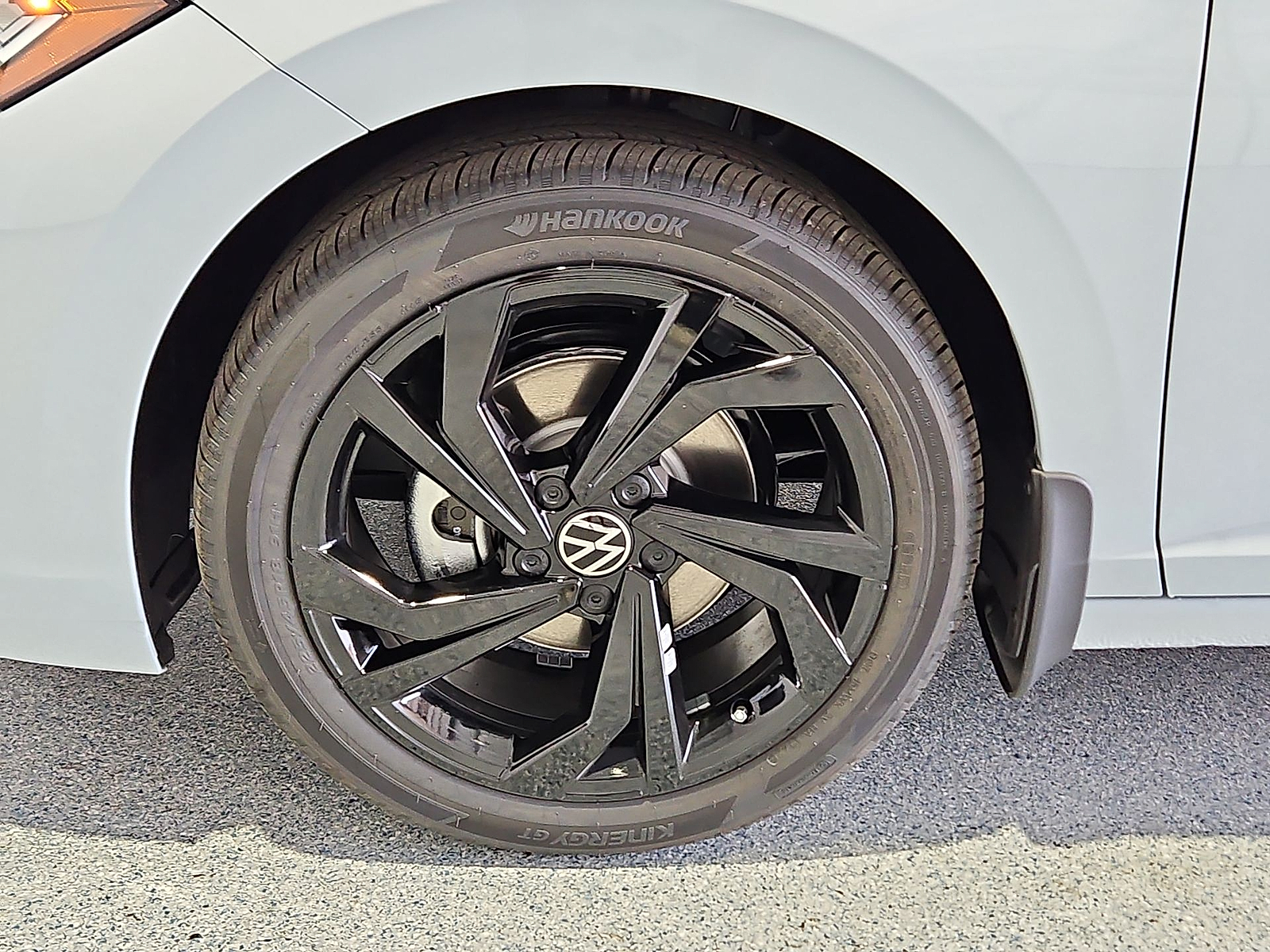 2027 Volkswagen Jetta photo 11 of 22