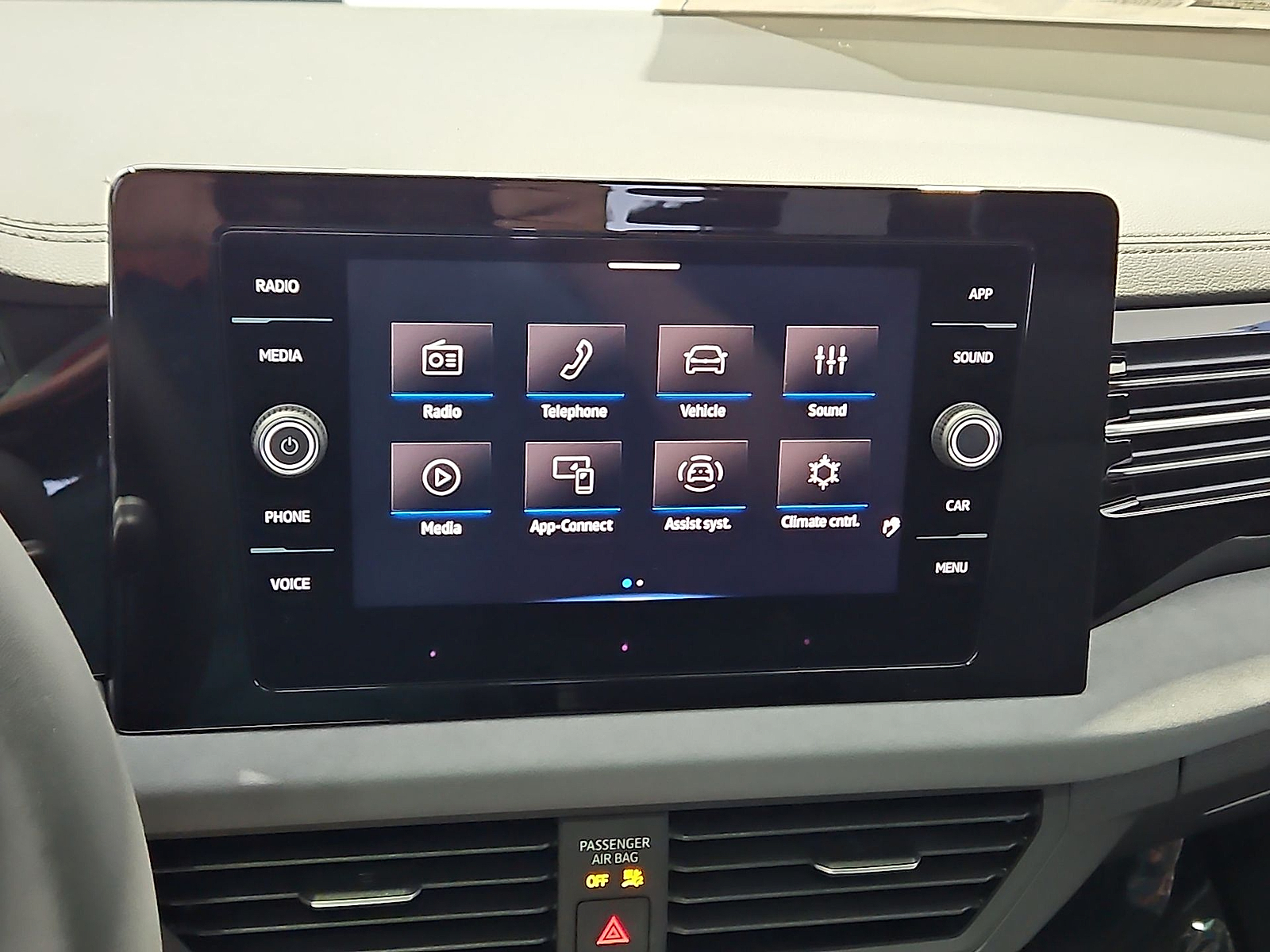 2027 Volkswagen Jetta photo 19 of 22