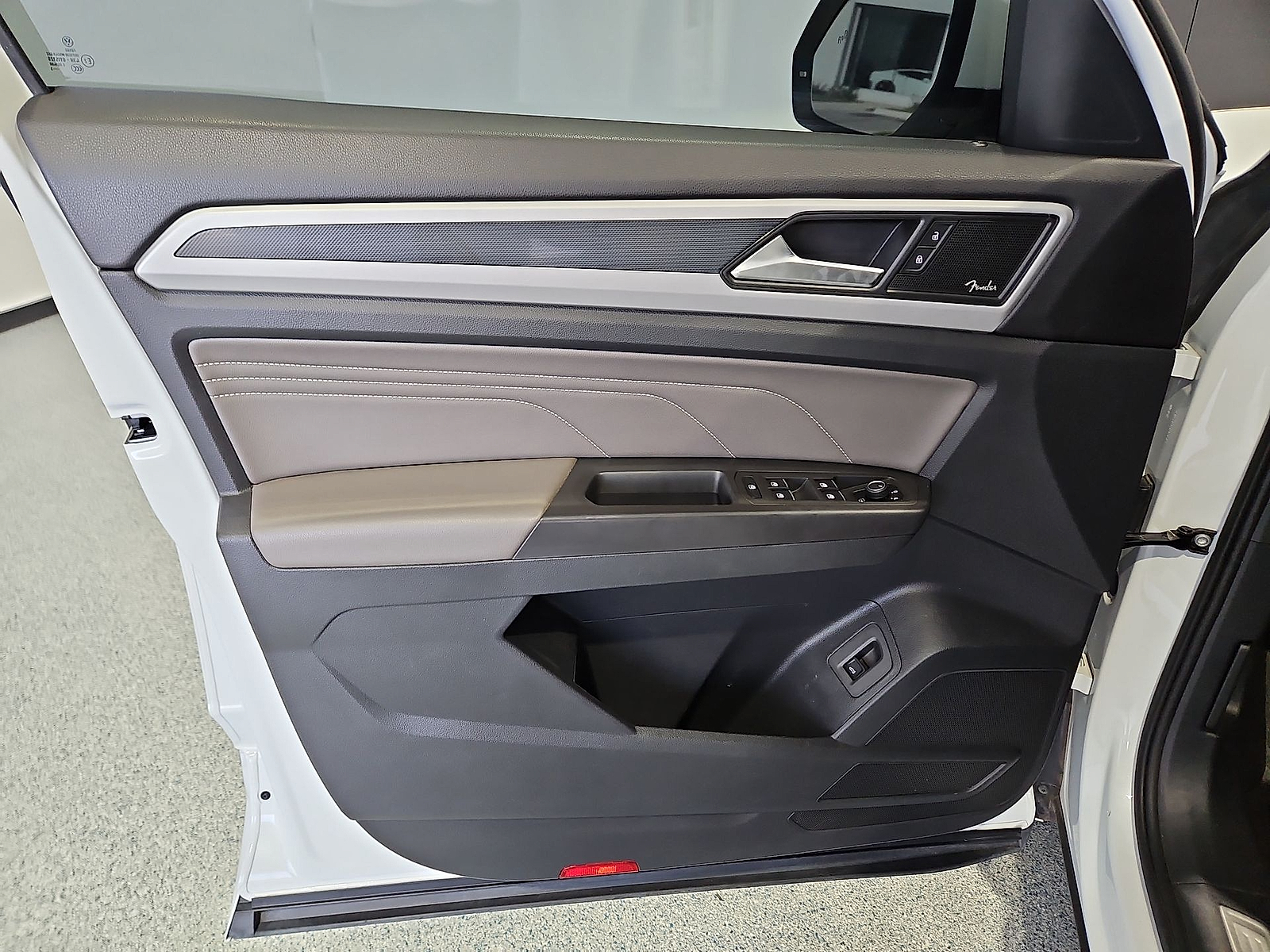 2023 Volkswagen Atlas photo 15 of 22