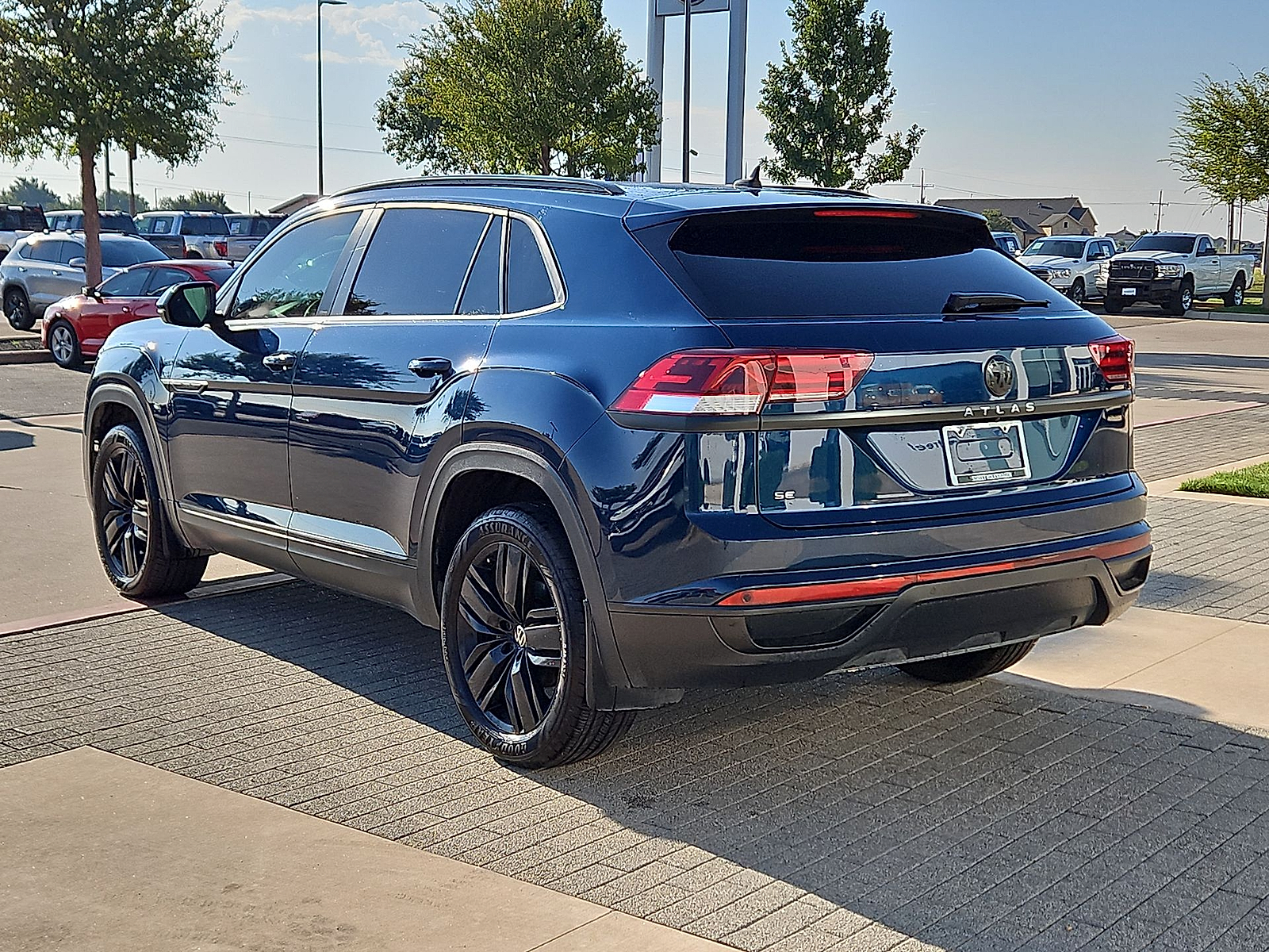 2022 Volkswagen Atlas Cross Sport 2.0T SE w/Technology Blue Metallic at Street VW of Amarillo