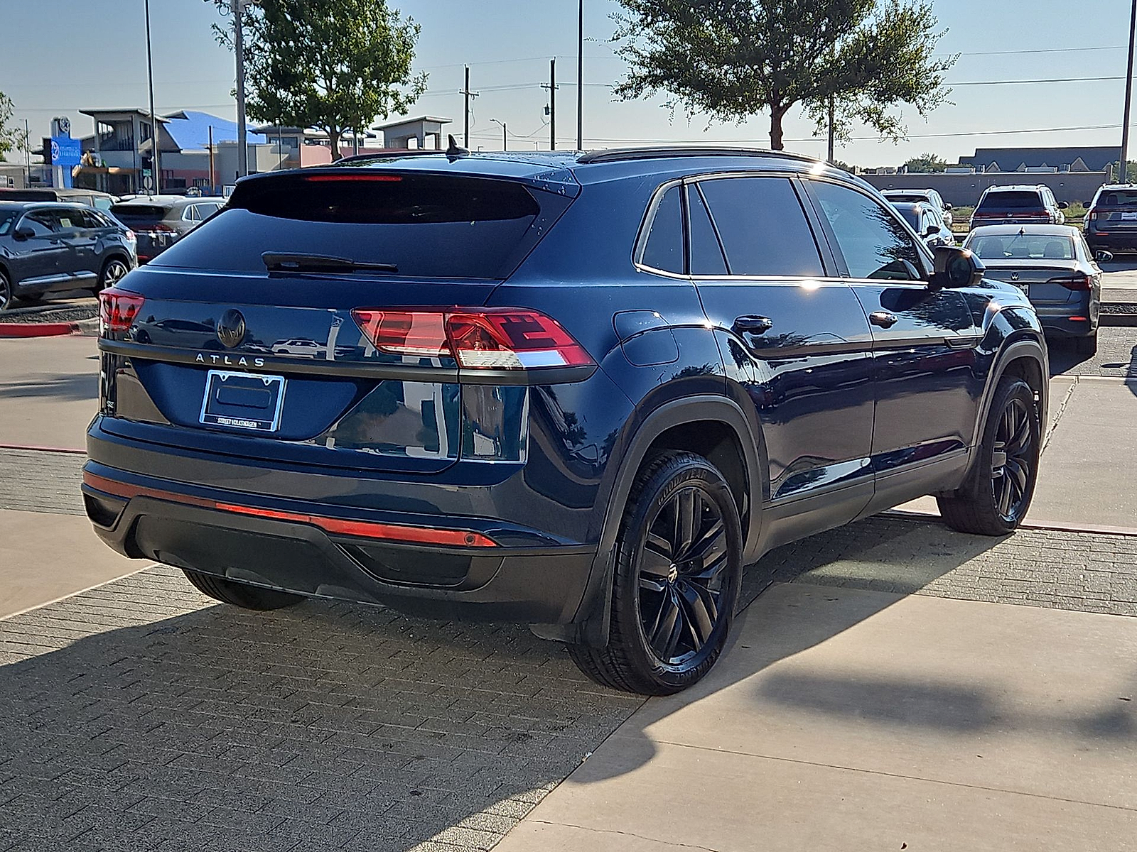 2022 Volkswagen Atlas Cross Sport 2.0T SE w/Technology Blue Metallic at Street VW of Amarillo