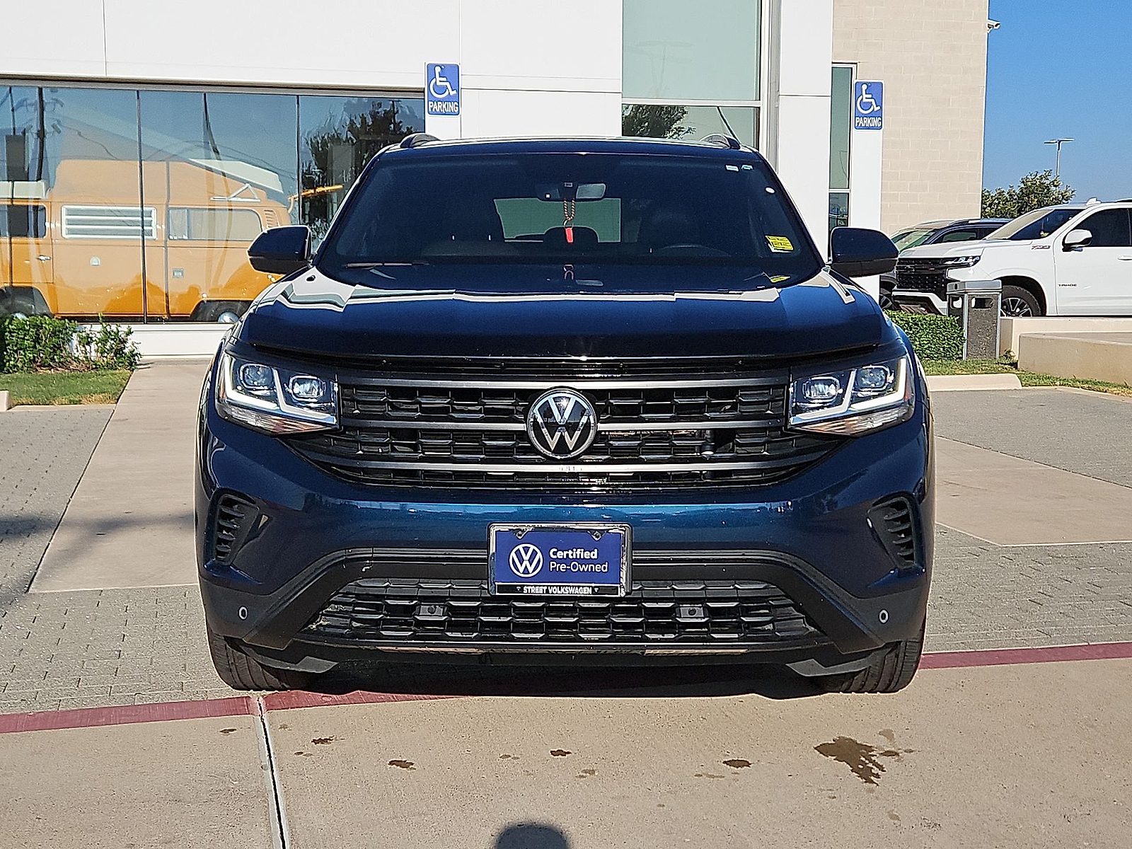 2022 Volkswagen Atlas Cross Sport 2.0T SE w/Technology Blue Metallic at Street VW of Amarillo