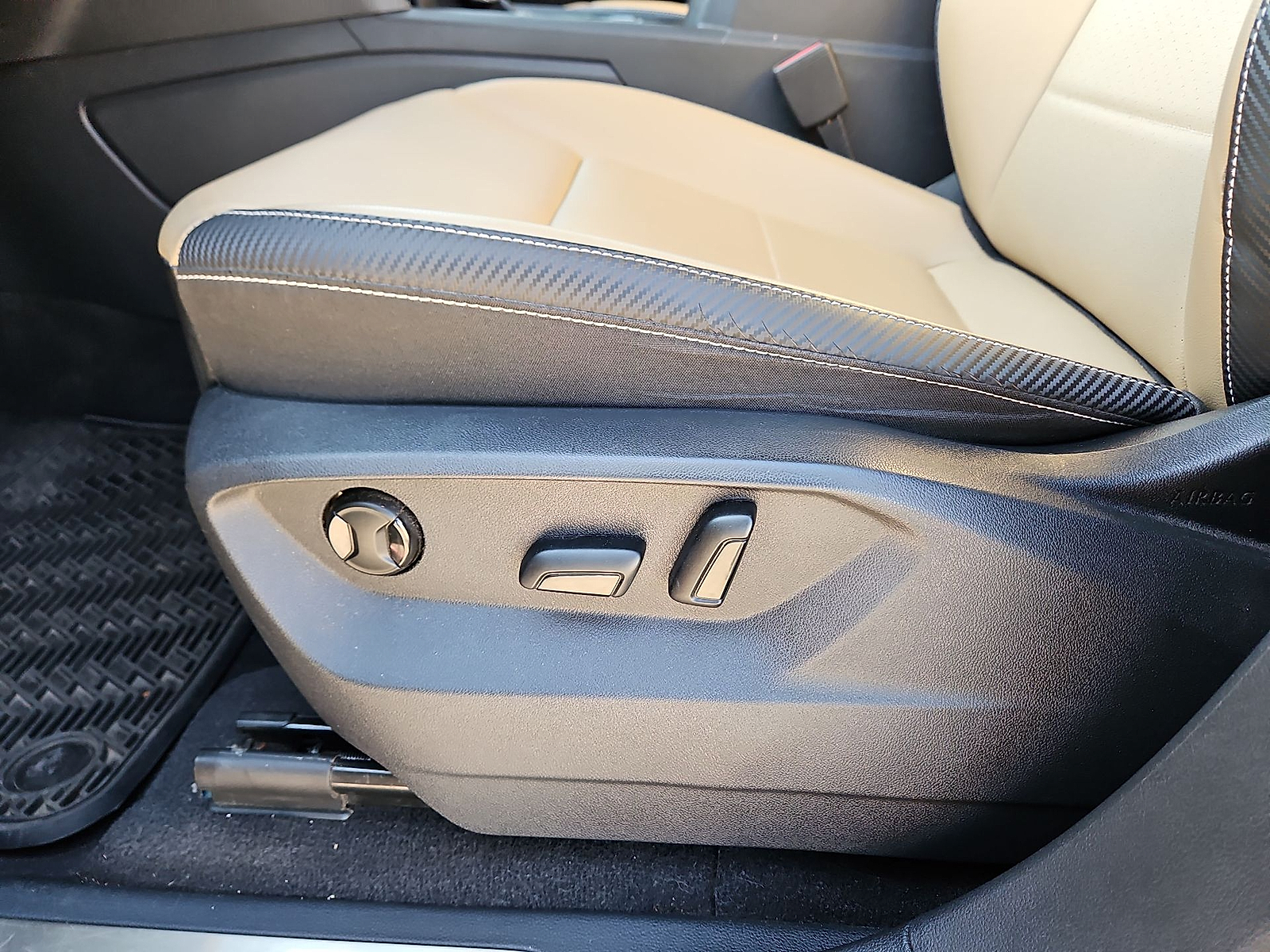2022 Volkswagen Atlas Cross Sport 2.0T SE w/Technology Blue Metallic at Street VW of Amarillo