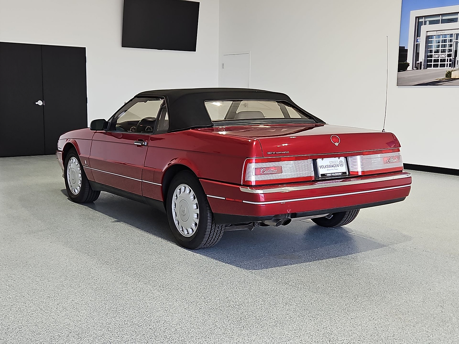 1993 Cadillac Allante Coupe - 5