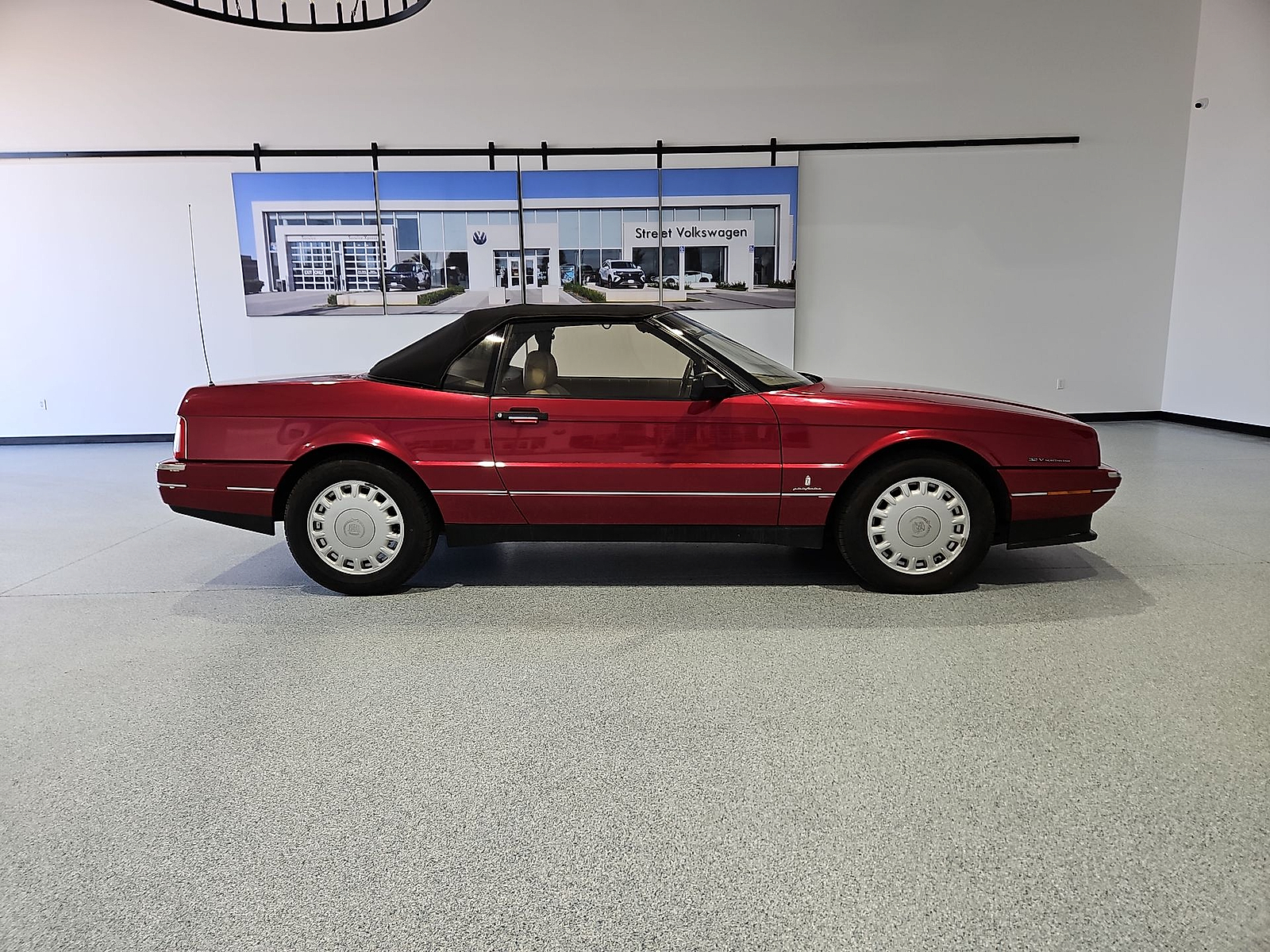 1993 Cadillac Allante Coupe - 8