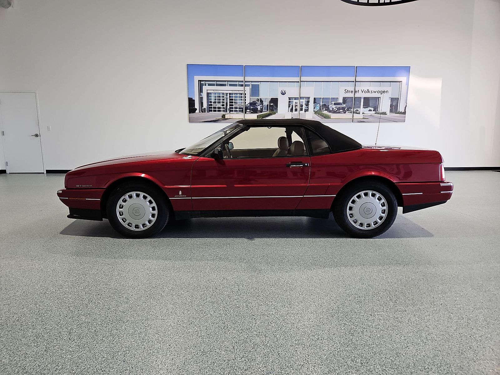 1993 Cadillac Allante Coupe - 4