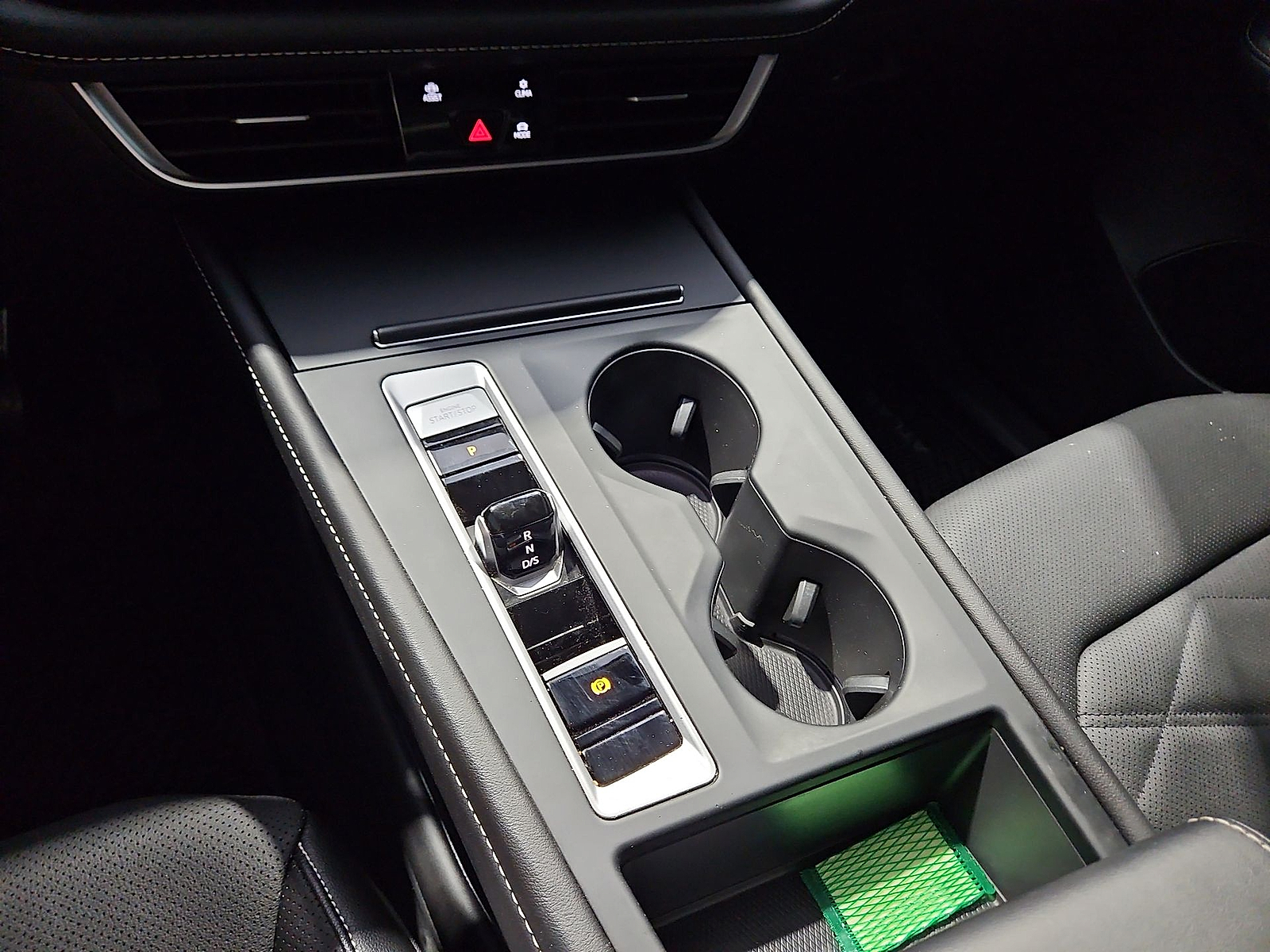 2024 Volkswagen Atlas 2.0T SE Deep Black at Bobby Duby Motors