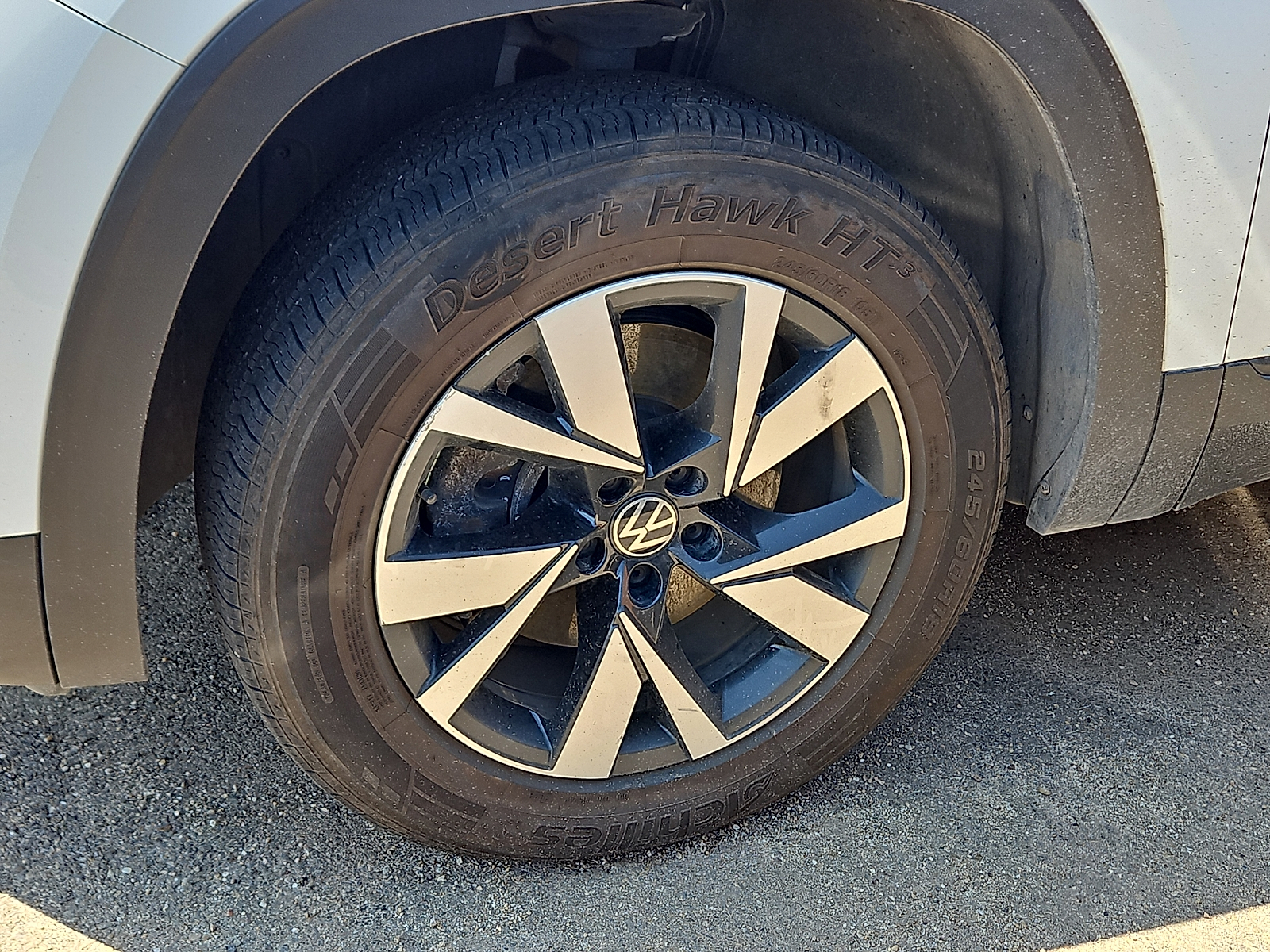 2021 Volkswagen Atlas Cross Sport 2.0T SE Pure White at Bobby Duby Motors