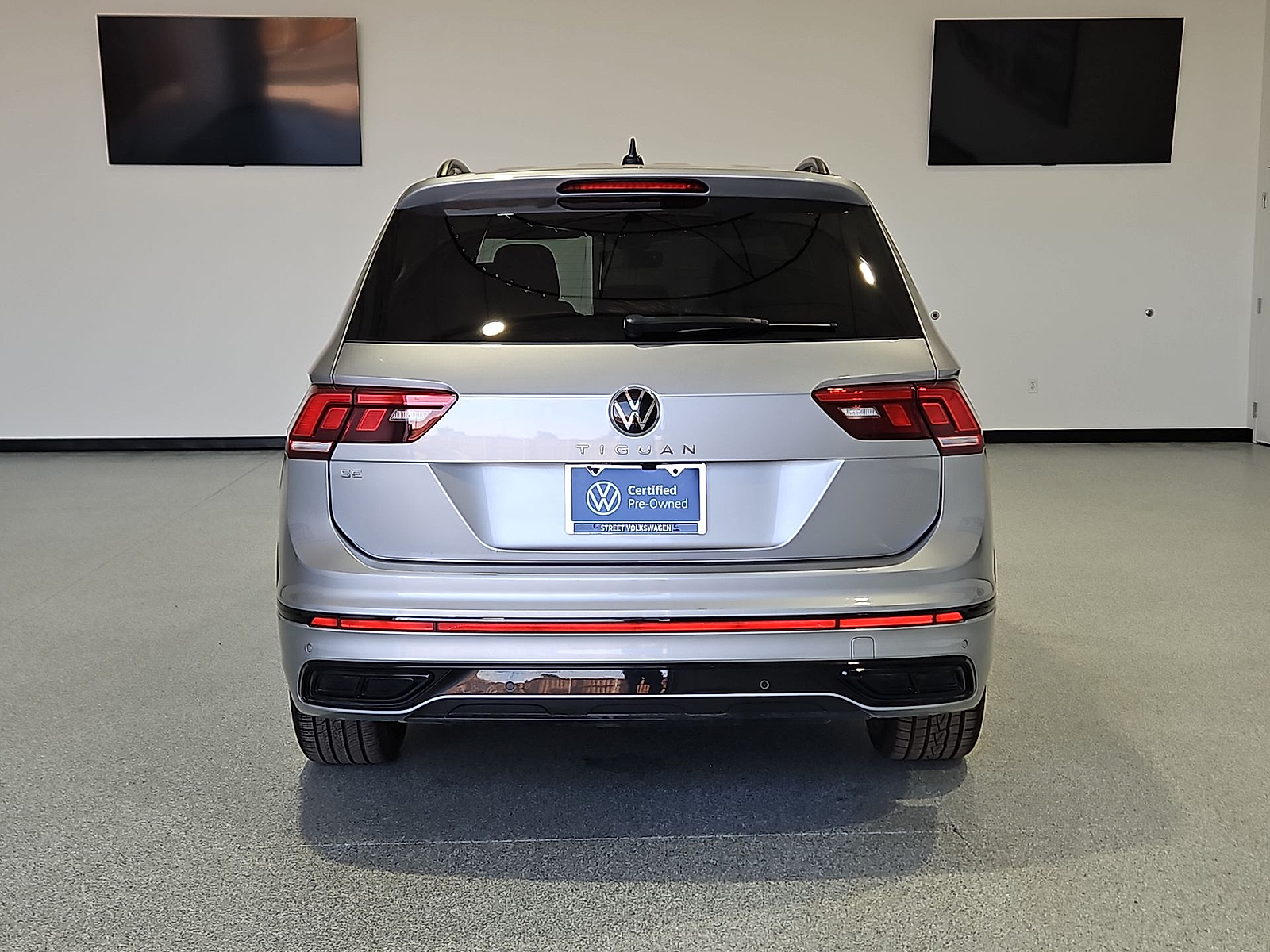 2024 Volkswagen Tiguan 2.0T SE R-Line Black Silver Metallic at Street VW of Amarillo