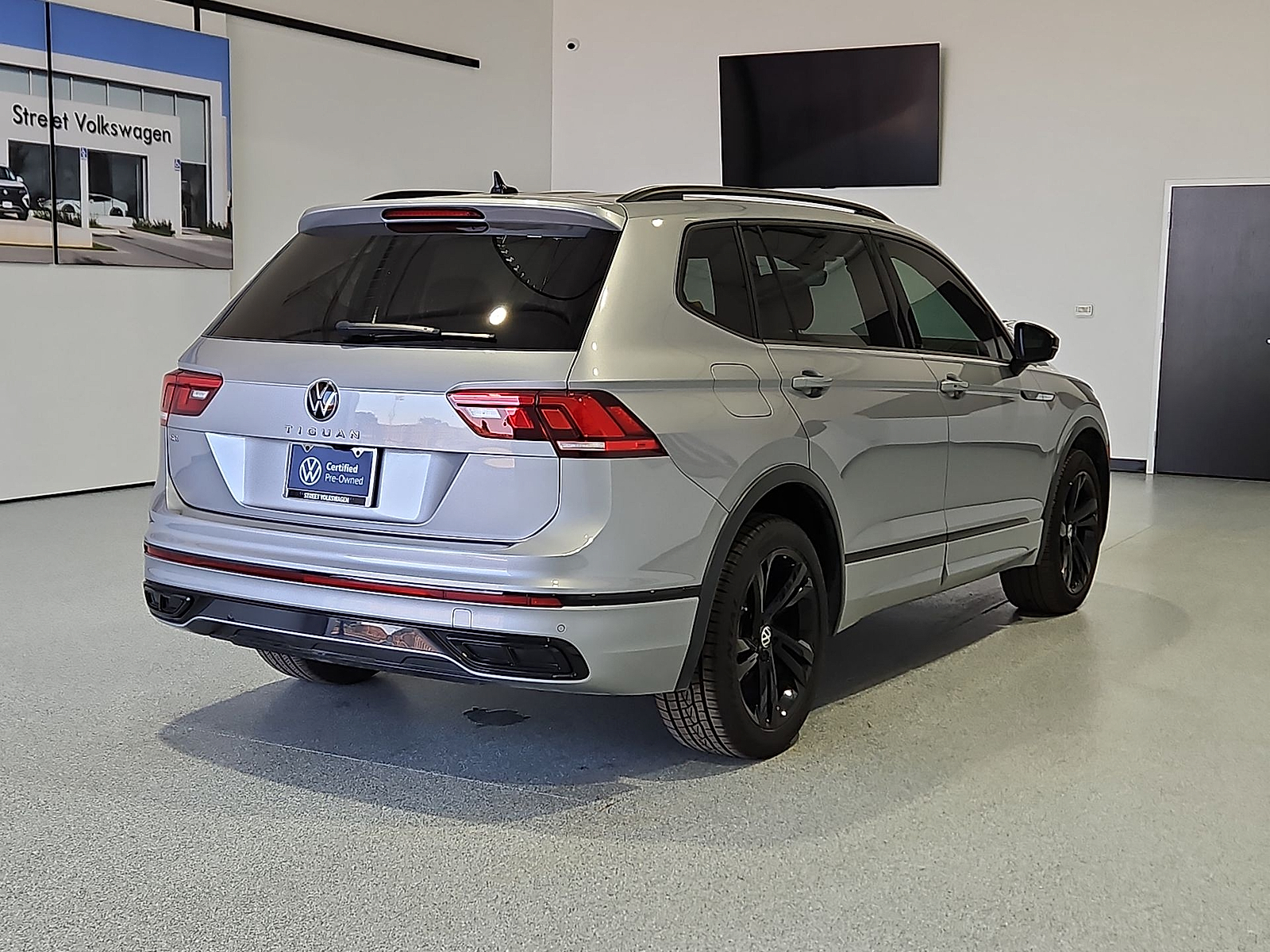 2024 Volkswagen Tiguan 2.0T SE R-Line Black Silver Metallic at Street VW of Amarillo
