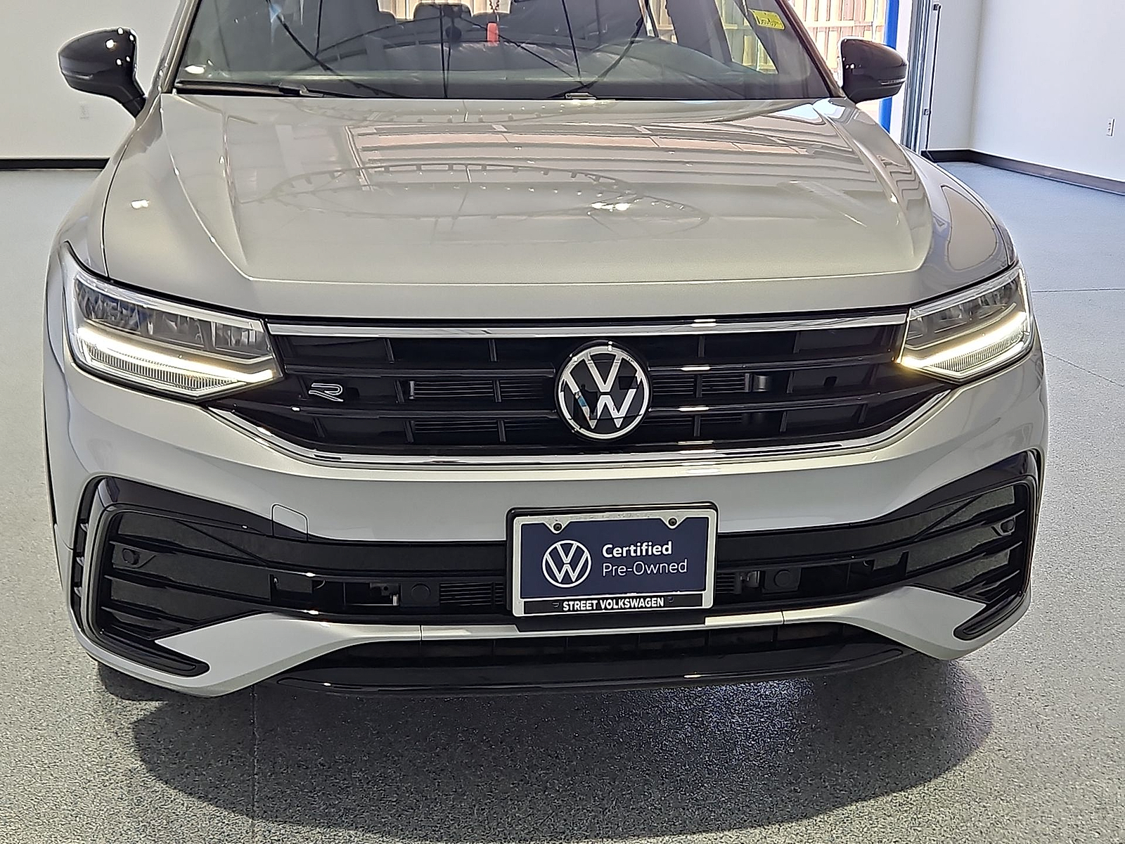 2024 Volkswagen Tiguan 2.0T SE R-Line Black Silver Metallic at Street VW of Amarillo