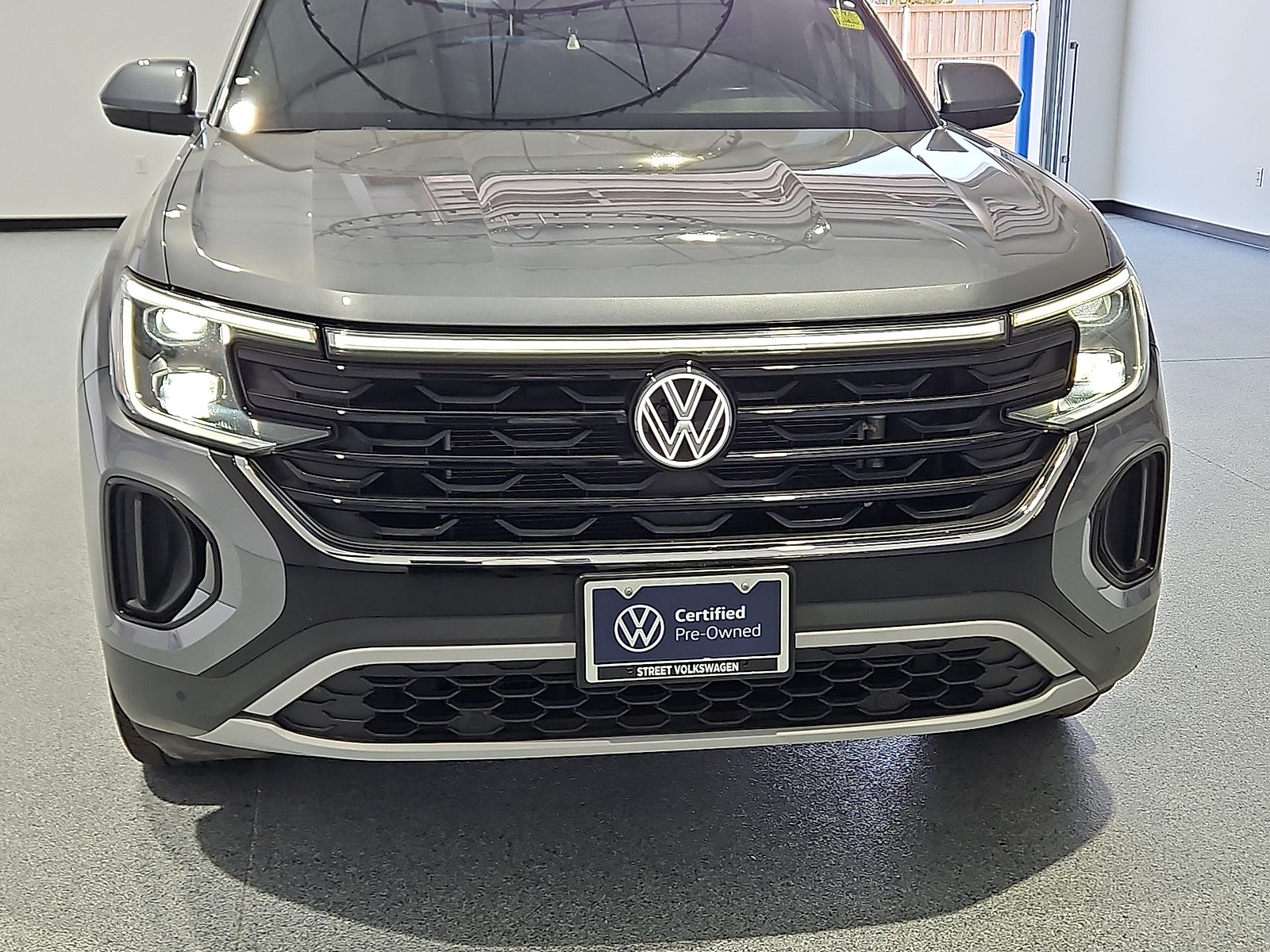 2024 Volkswagen Atlas Cross Sport 2.0T SE w/Technology Platinum Gray Metallic at Street VW of Amarillo