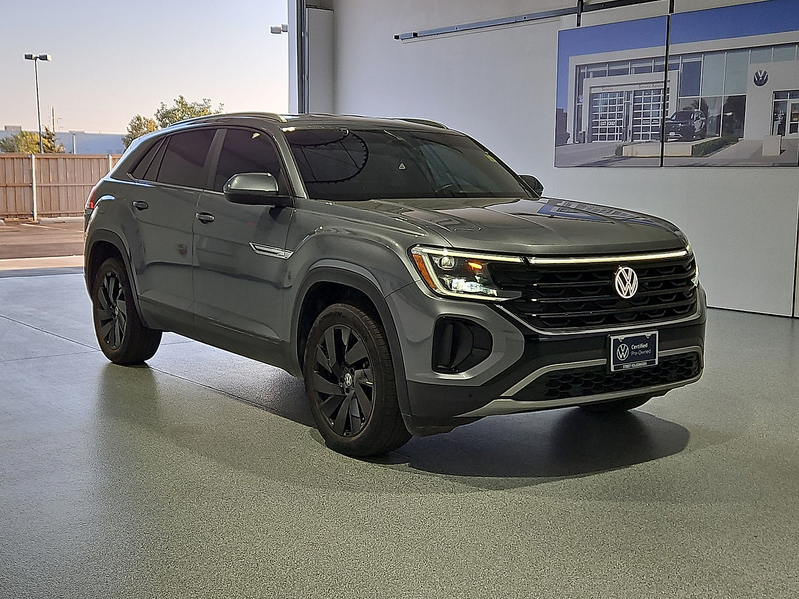 2024 Volkswagen Atlas Cross Sport 2.0T SE w/Technology Platinum Gray Metallic at Street VW of Amarillo