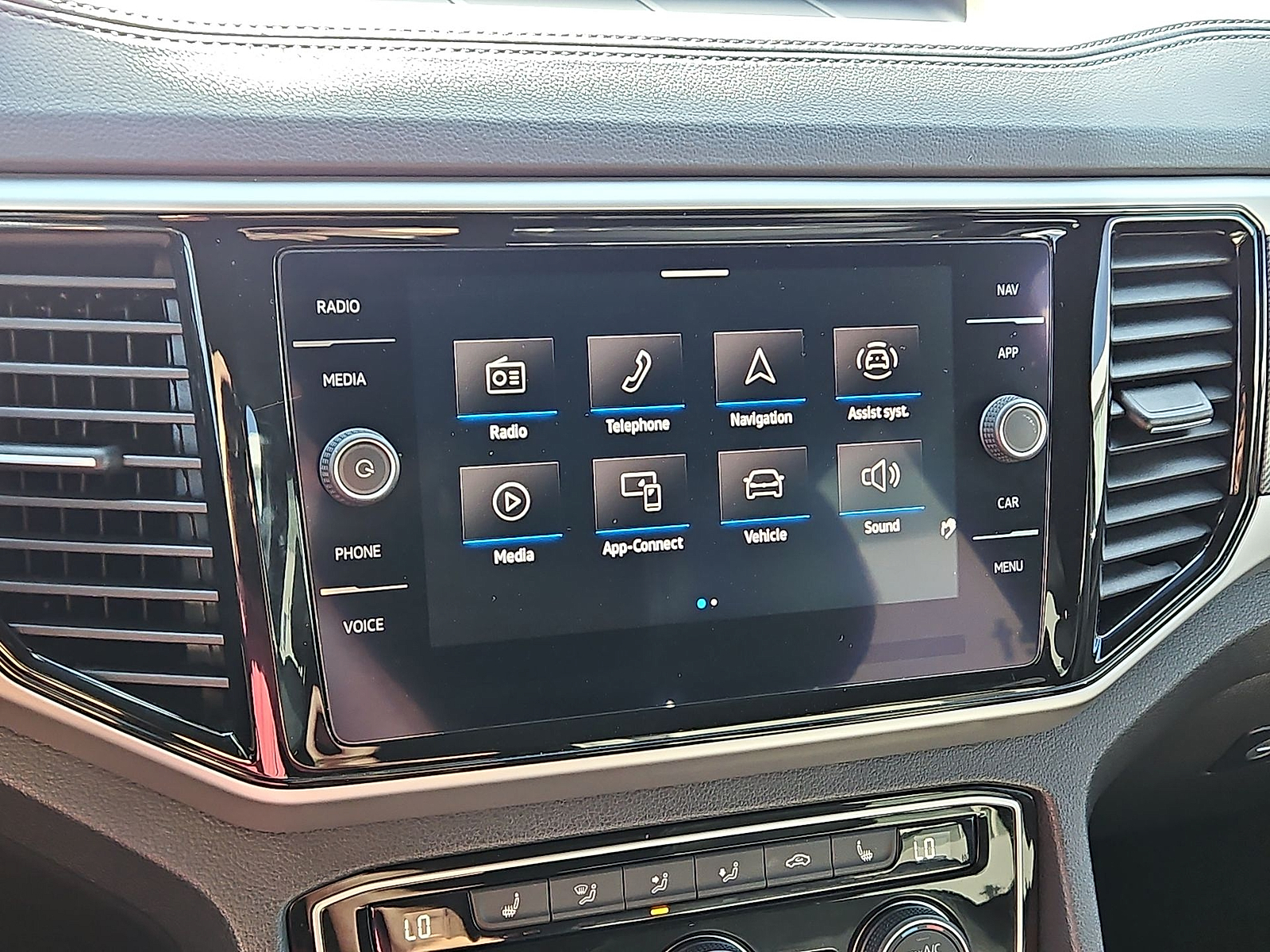 2022 Volkswagen Atlas Cross Sport 2.0T SEL R-Line Deep Black at Street VW of Amarillo