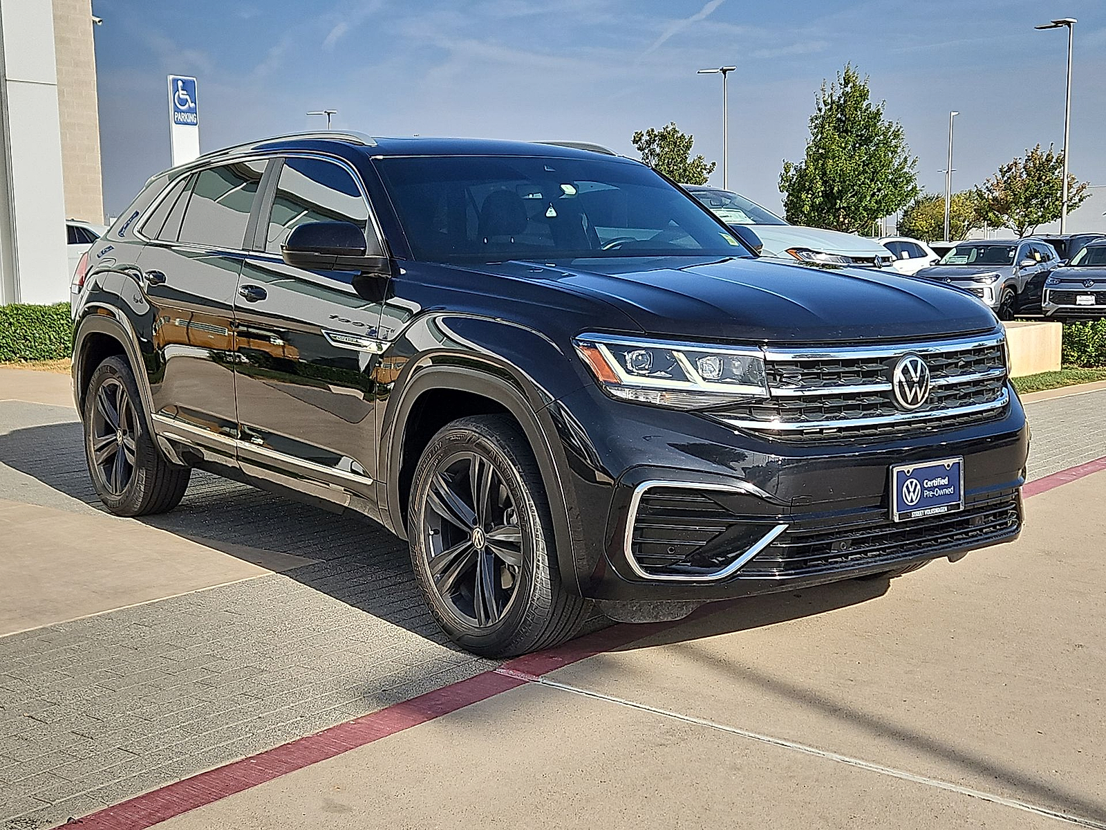 2022 Volkswagen Atlas Cross Sport 2.0T SEL R-Line Deep Black at Street VW of Amarillo