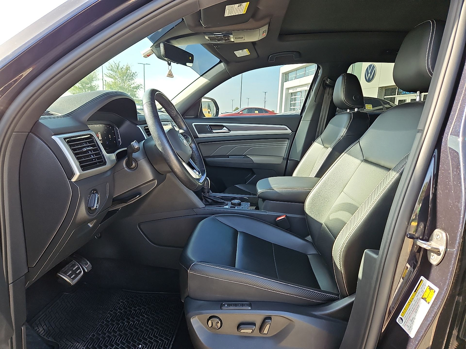 2022 Volkswagen Atlas Cross Sport 2.0T SEL R-Line Deep Black at Street VW of Amarillo