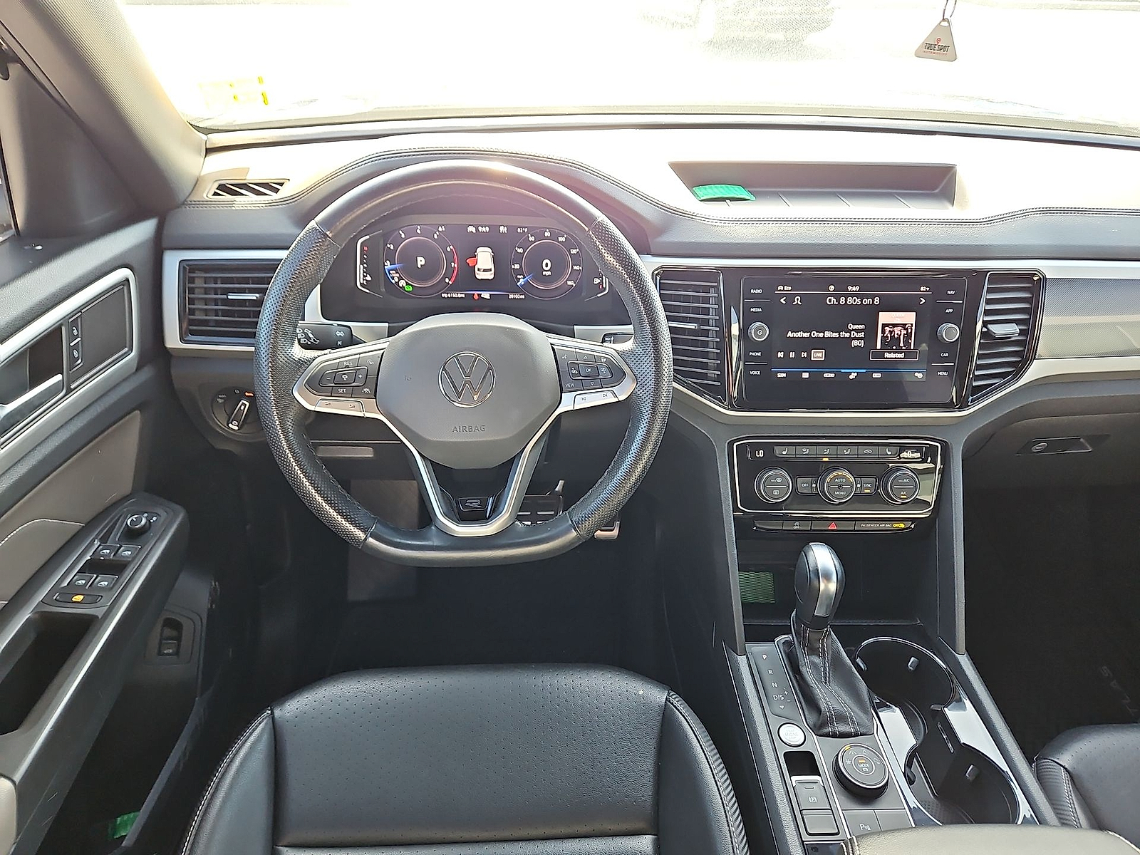 2022 Volkswagen Atlas Cross Sport 2.0T SEL R-Line Deep Black at Street VW of Amarillo