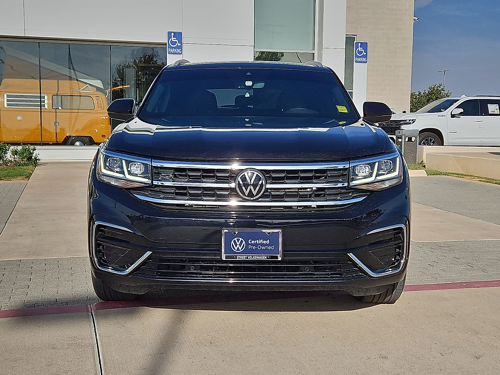 2022 Volkswagen Atlas Cross Sport 2.0T SEL R-Line Deep Black at Street VW of Amarillo