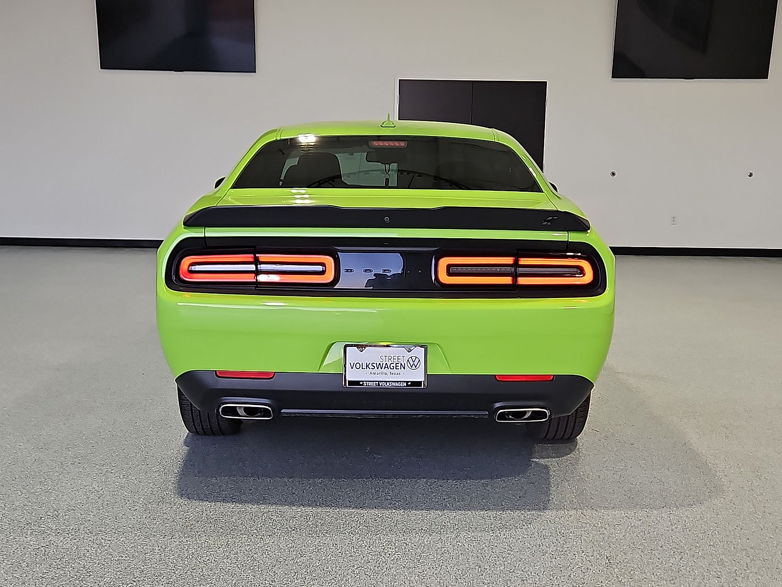 2023 Dodge Challenger SXT AWD - 6