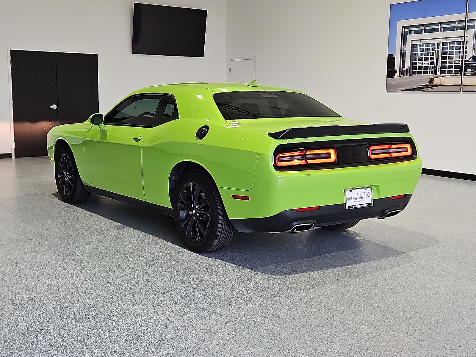 2023 Dodge Challenger SXT AWD - 5