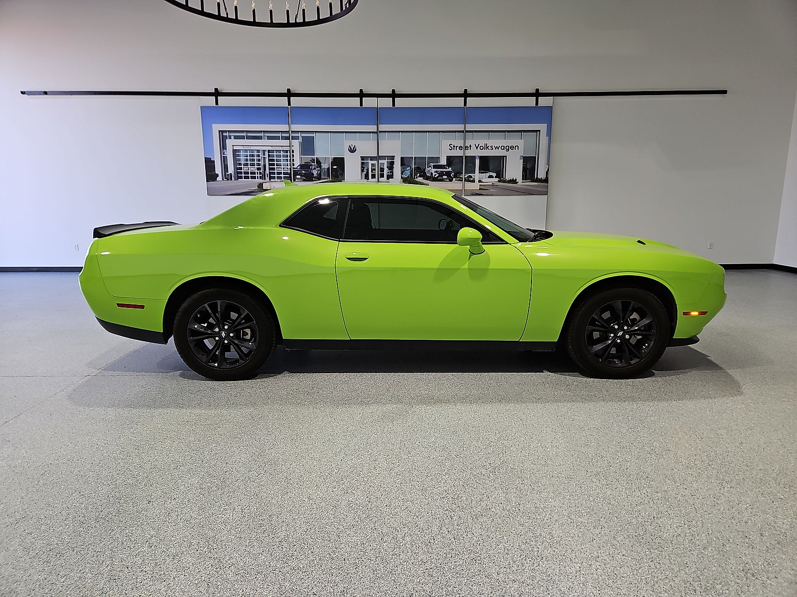 2023 Dodge Challenger SXT AWD - 8