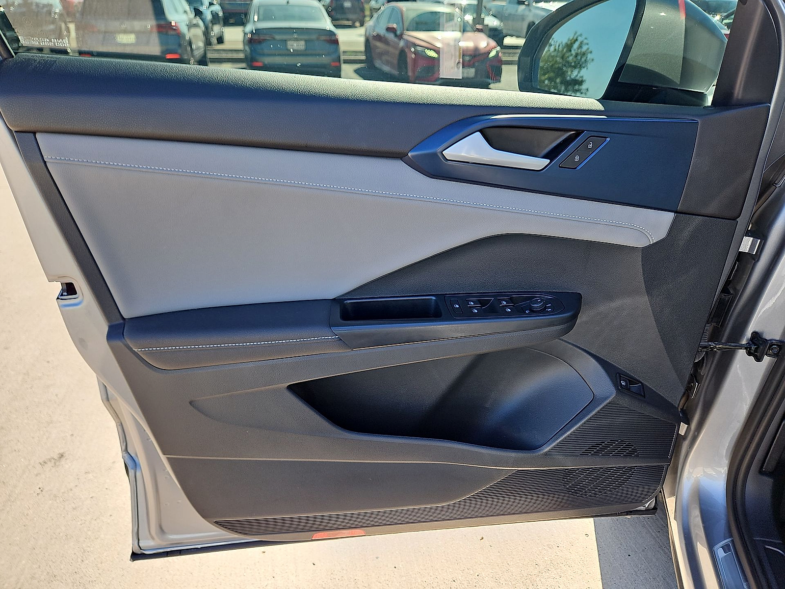 2024 Volkswagen Taos 1.5T SE Pyrite Silver Metallic at Street VW of Amarillo